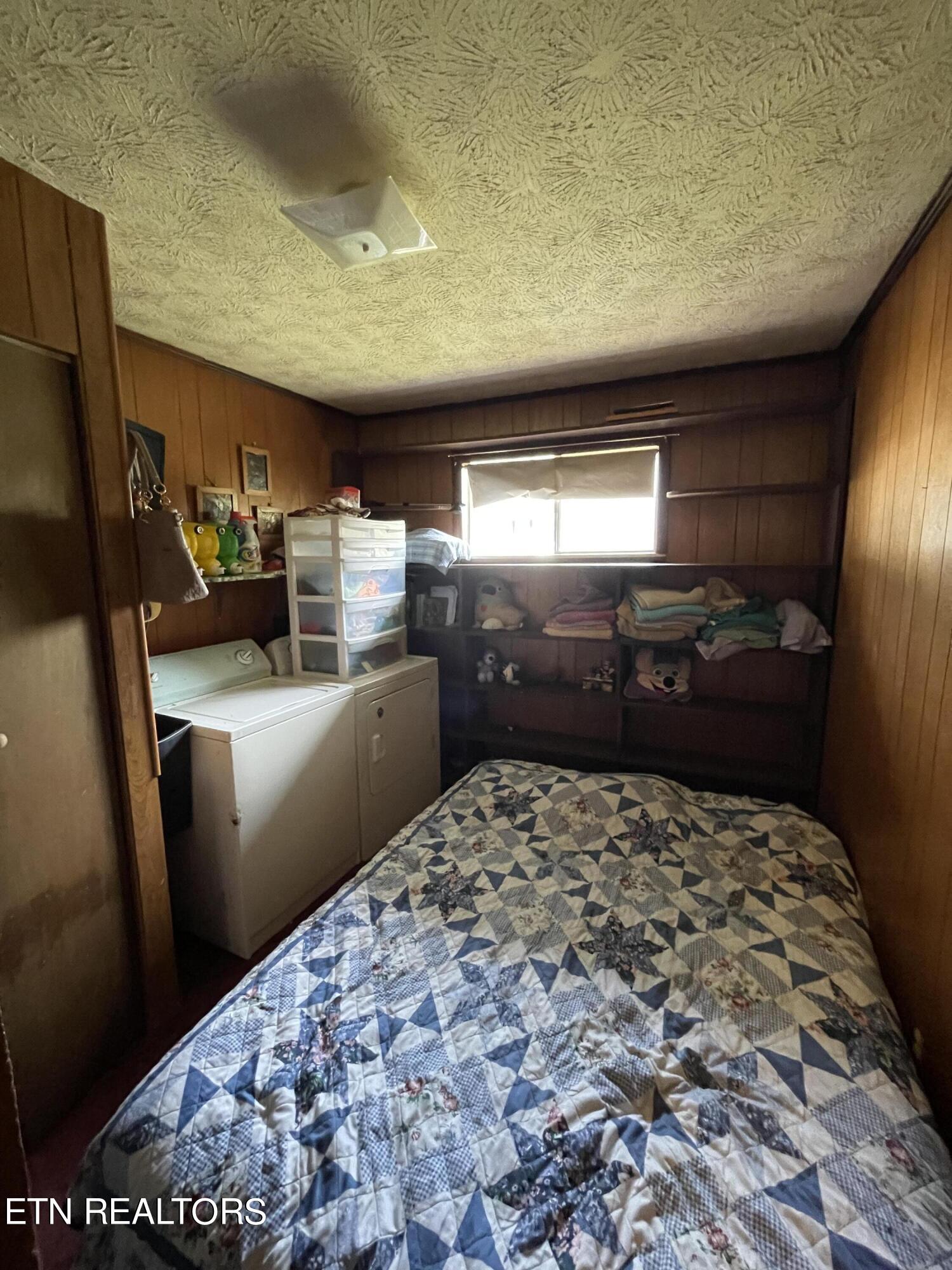 188 Moonview Drive, LaFollette