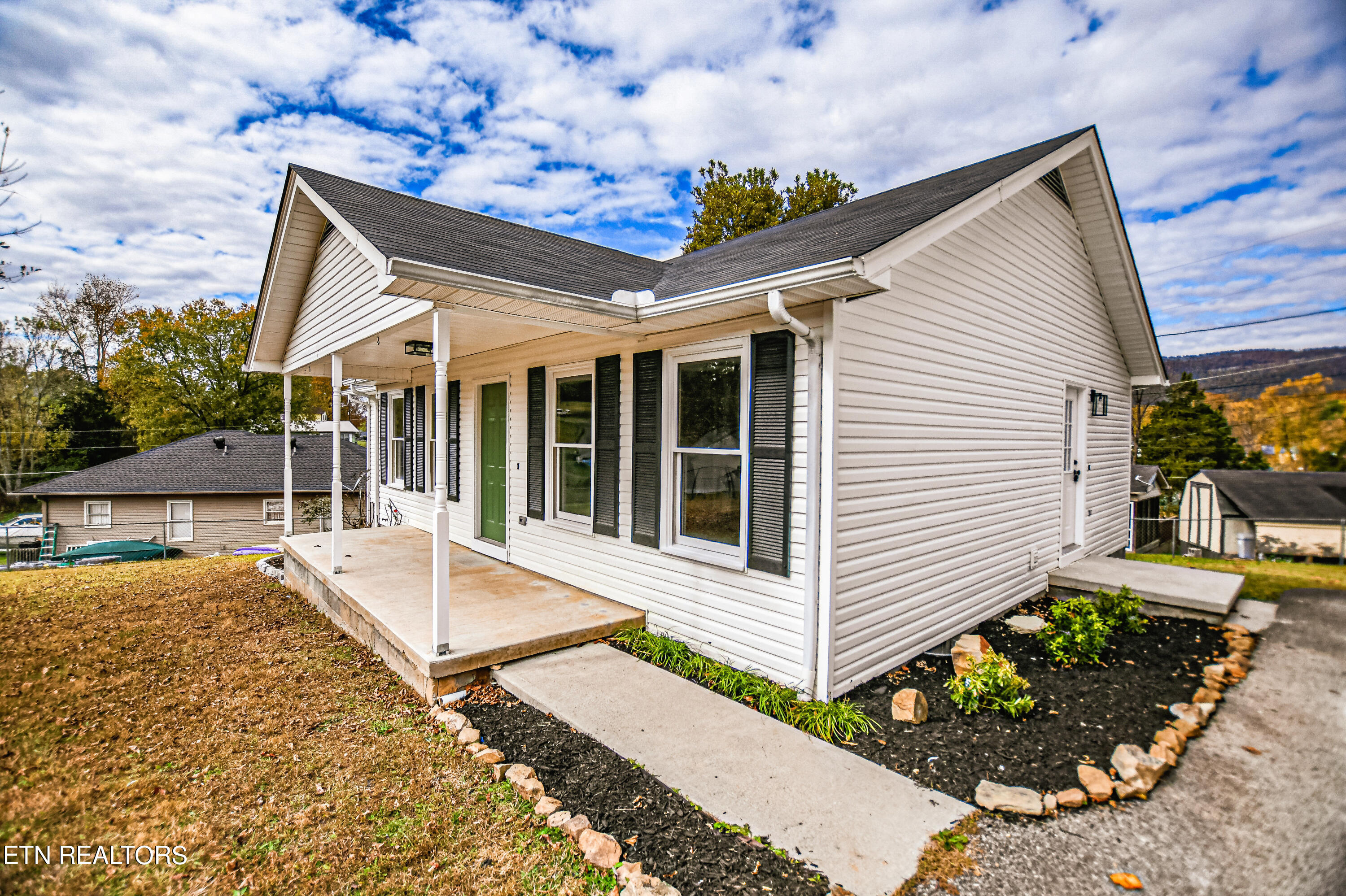 115 J Everette Lane, LaFollette