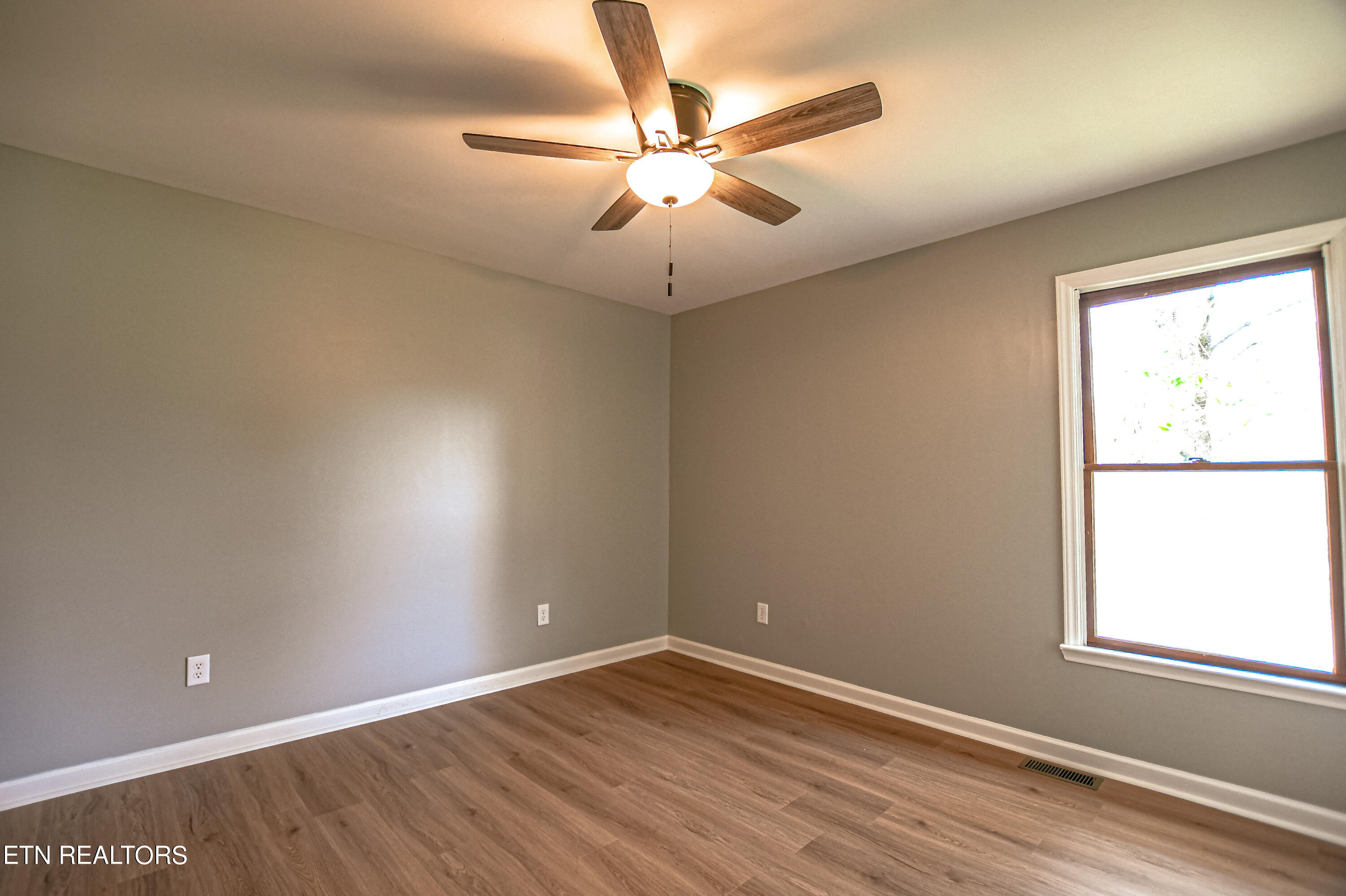 115 J Everette Lane, LaFollette