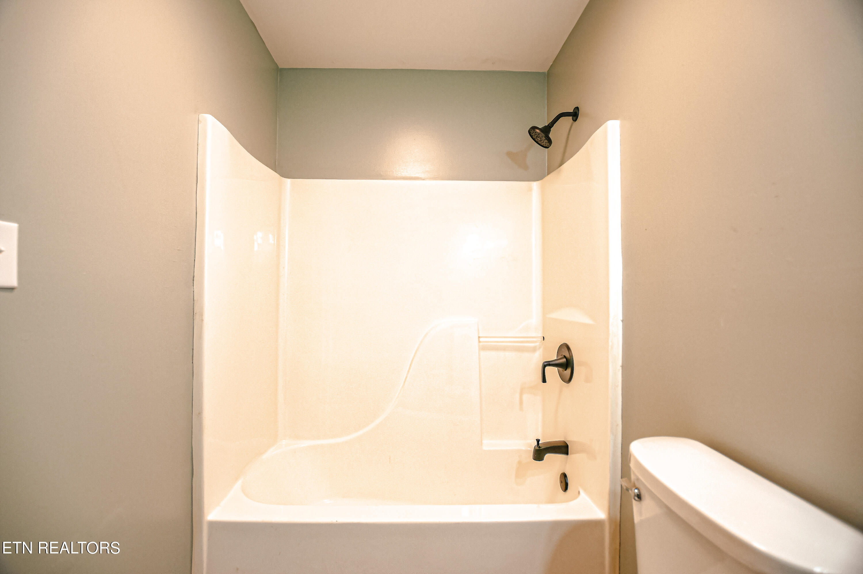 115 J Everette Lane, LaFollette