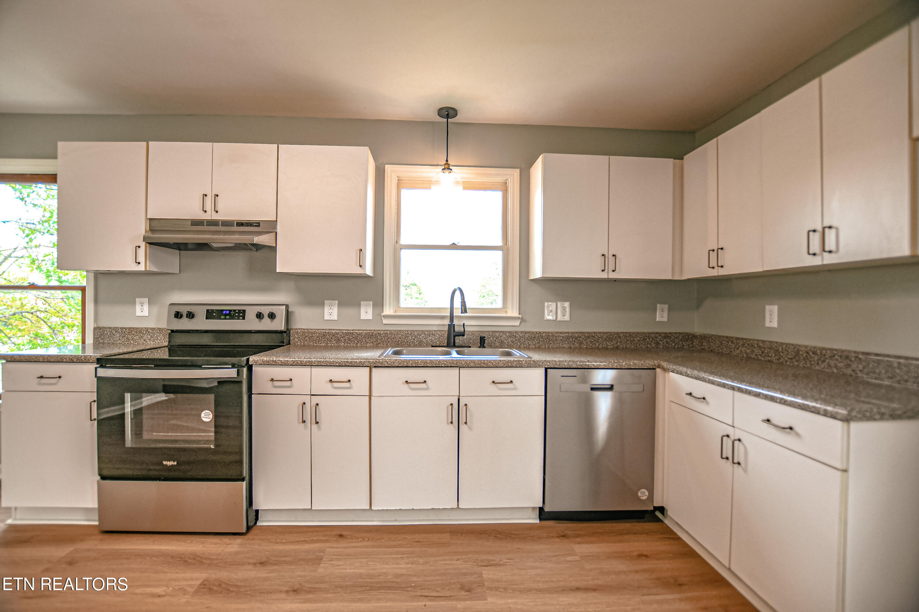 115 J Everette Lane, LaFollette