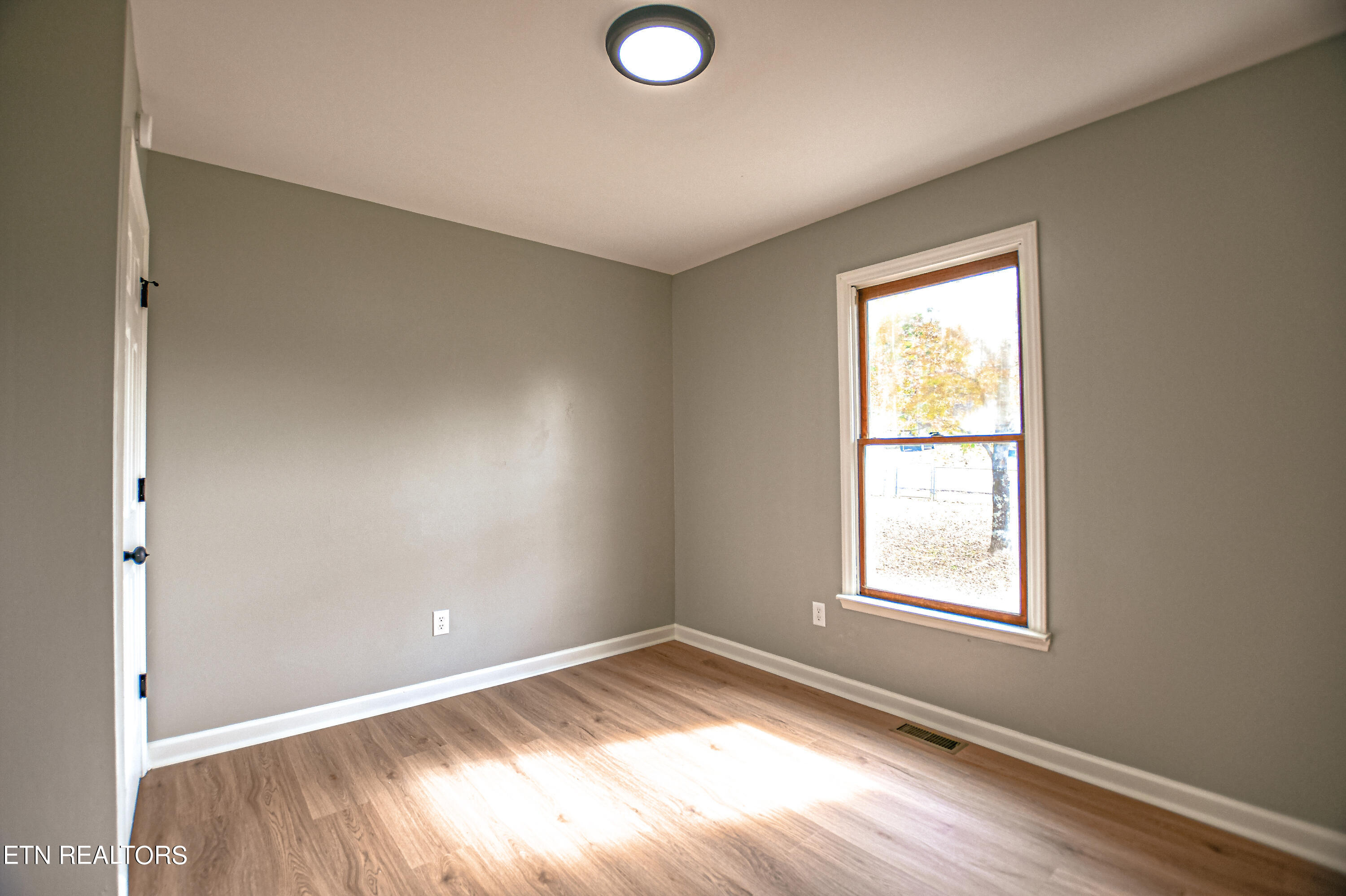 115 J Everette Lane, LaFollette