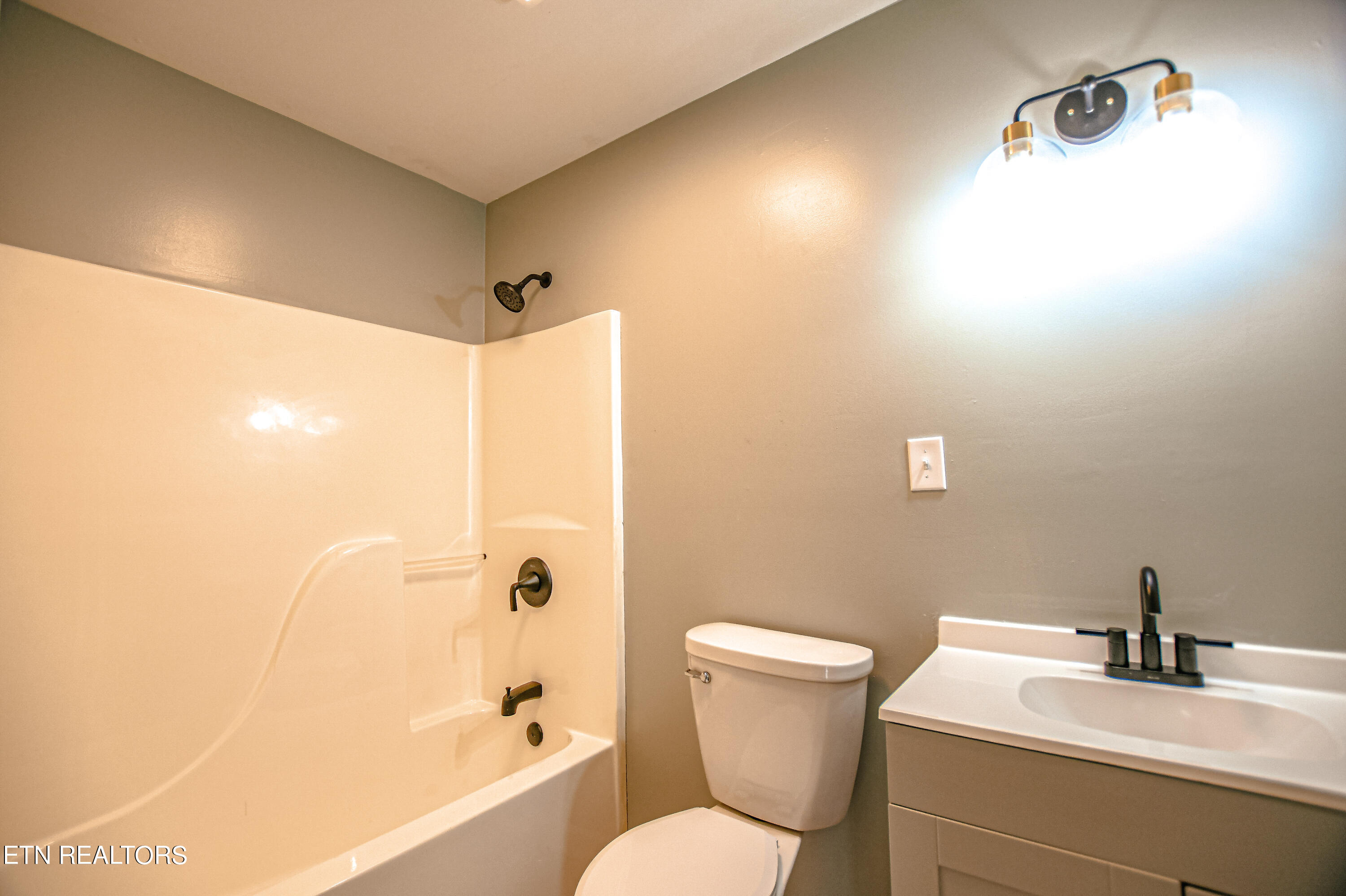 115 J Everette Lane, LaFollette