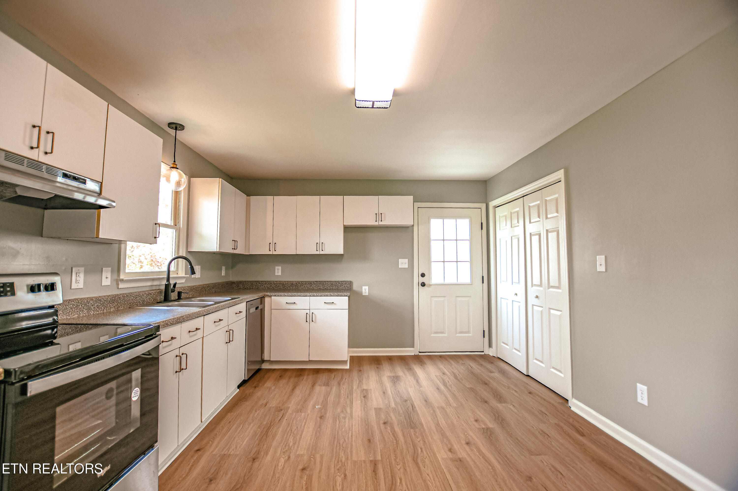 115 J Everette Lane, LaFollette