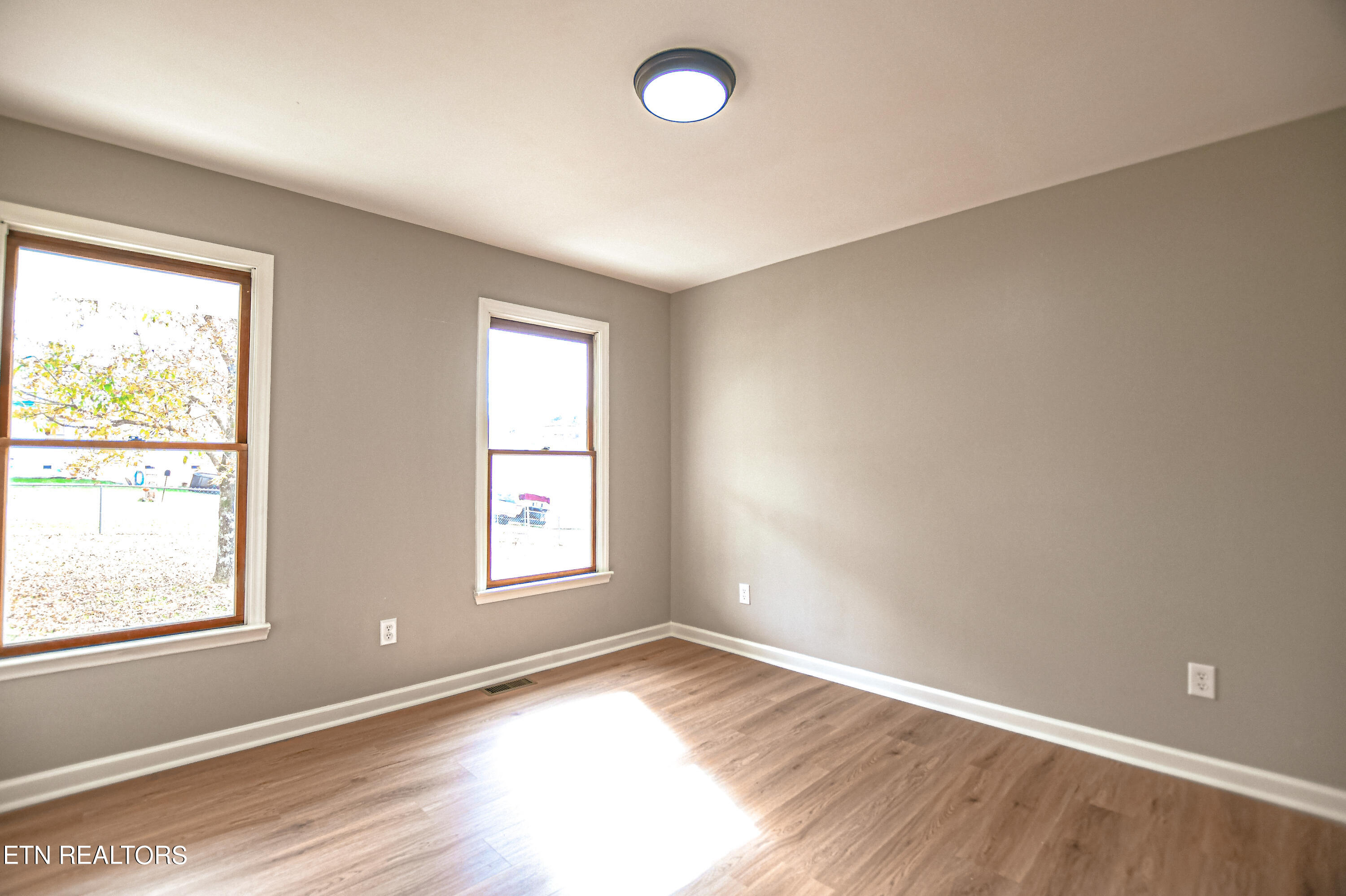 115 J Everette Lane, LaFollette