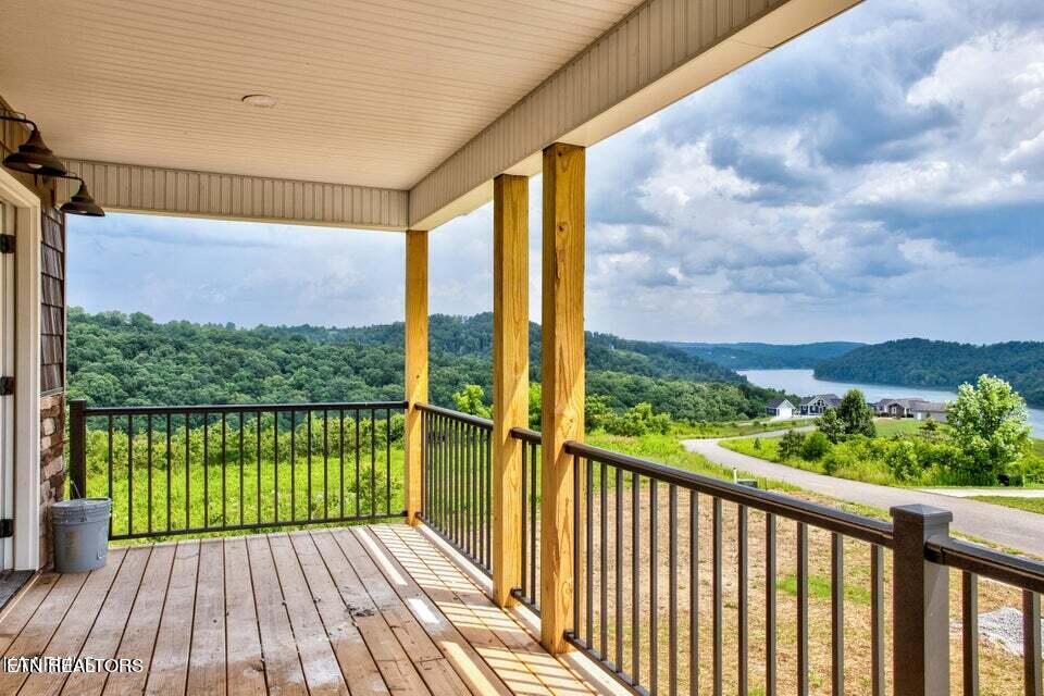 204 Pinnacle Lane, LaFollette