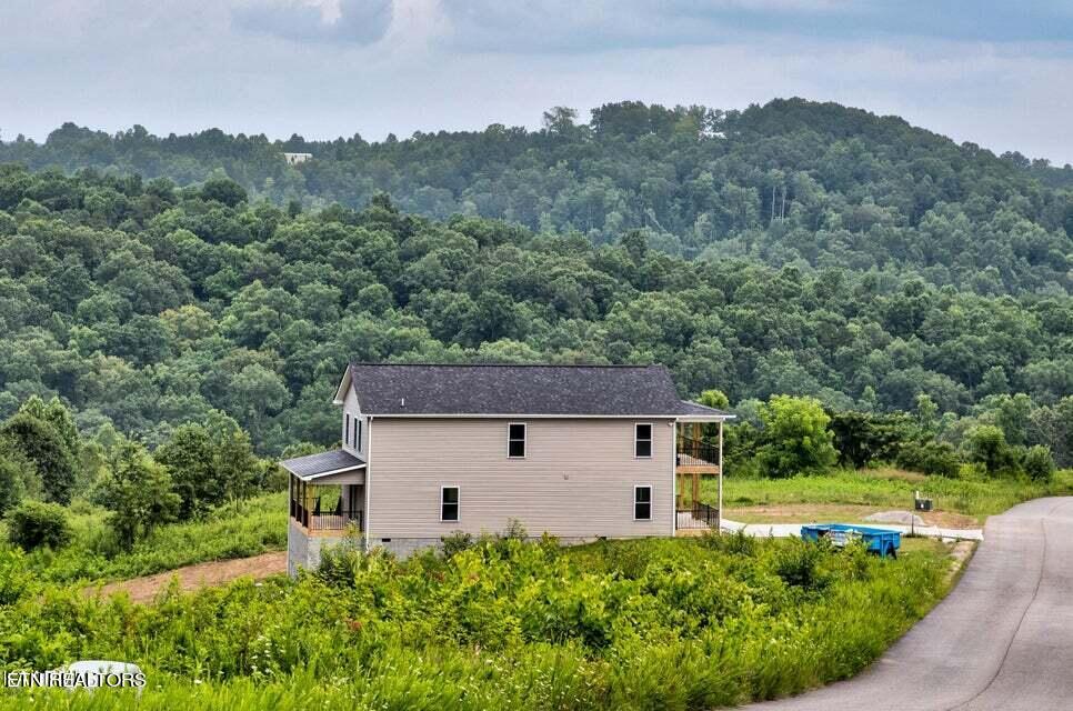 204 Pinnacle Lane, LaFollette