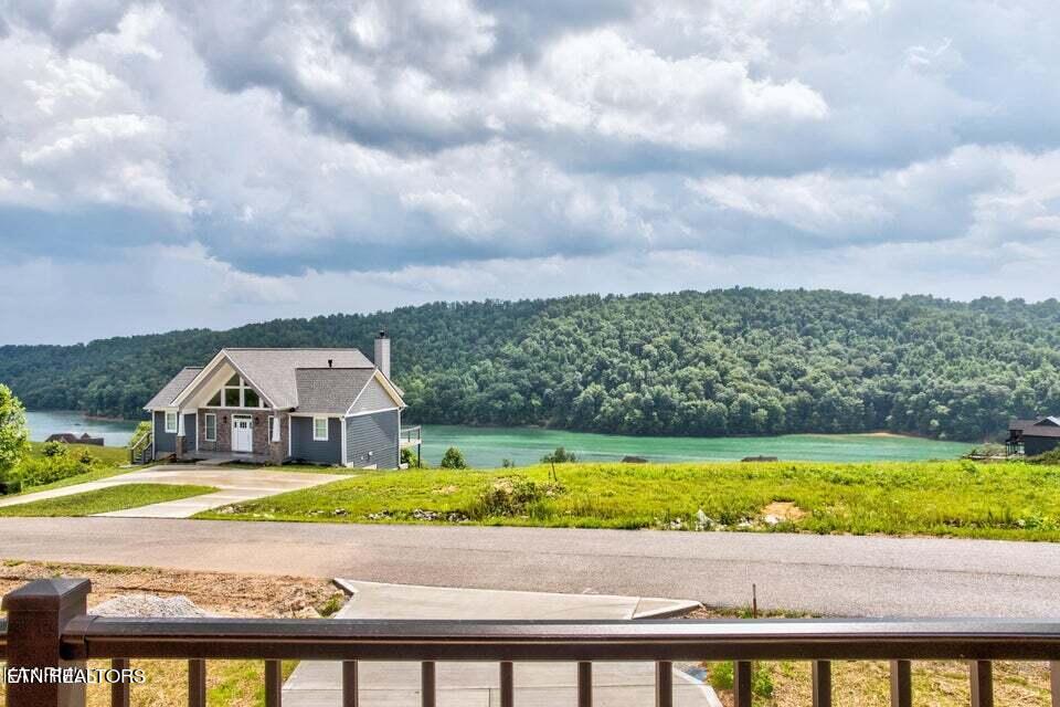 204 Pinnacle Lane, LaFollette