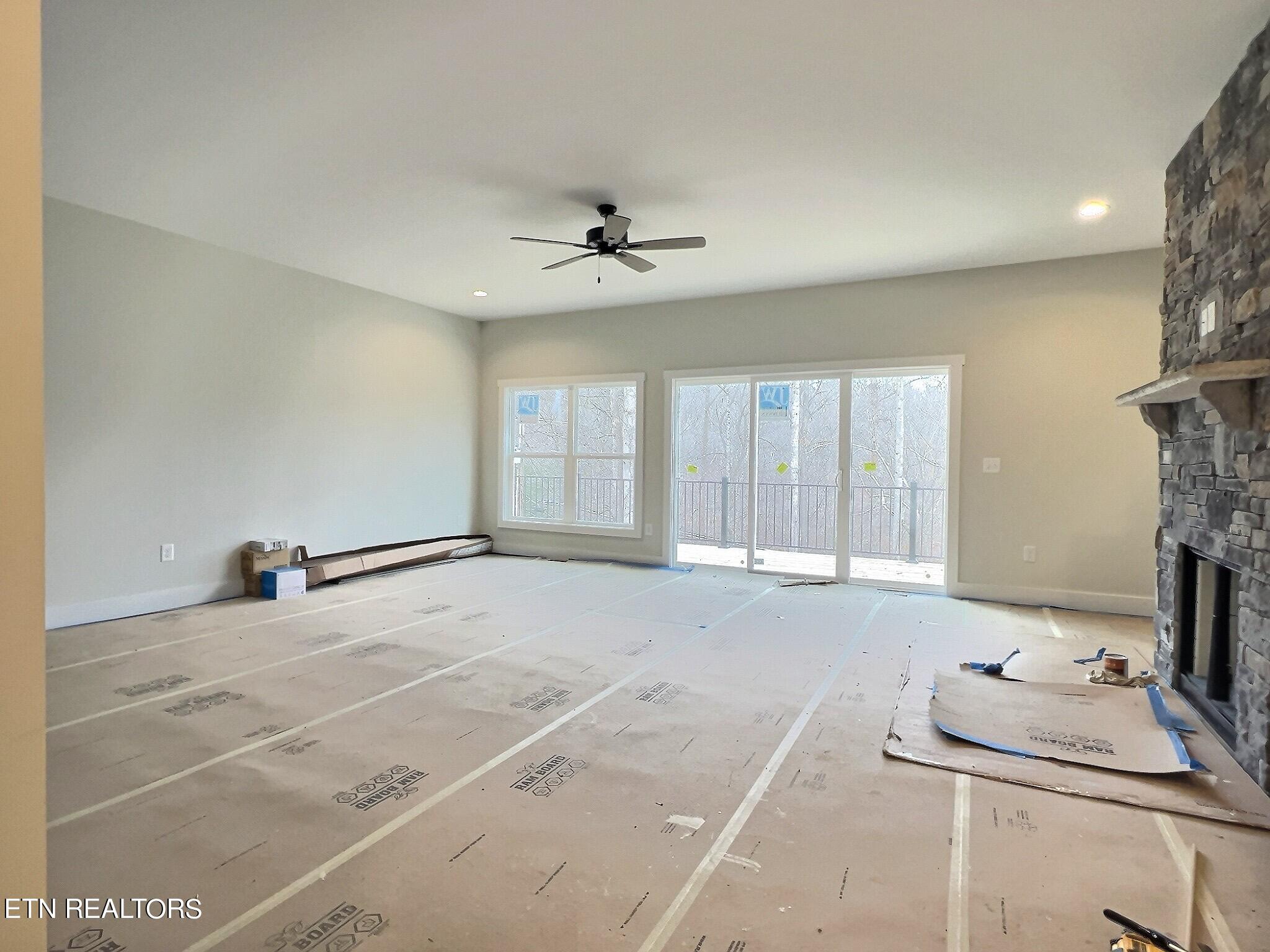 Lindsay Mill Circle, 1