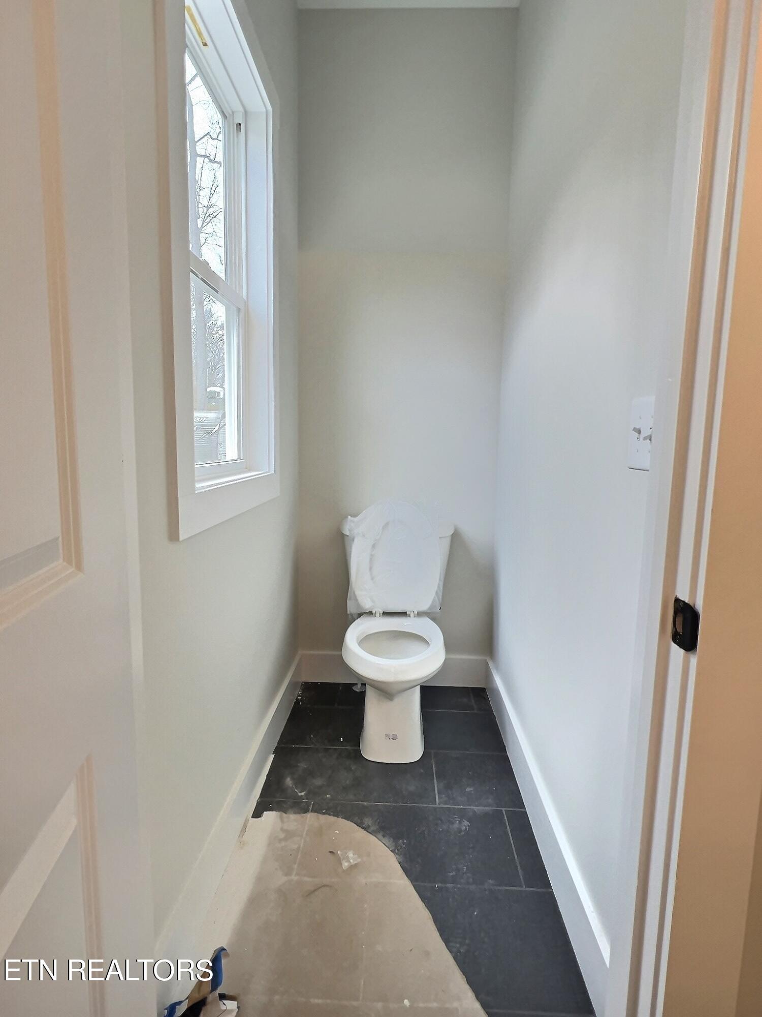 Lindsay Mill Circle, 1