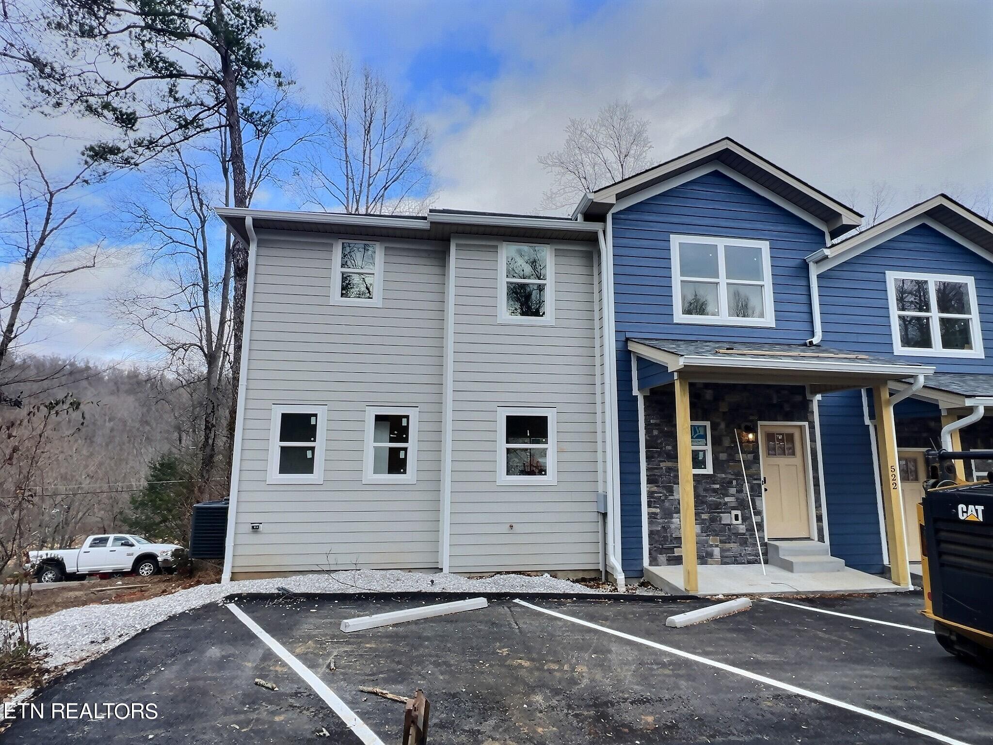 Lindsay Mill Circle, 1