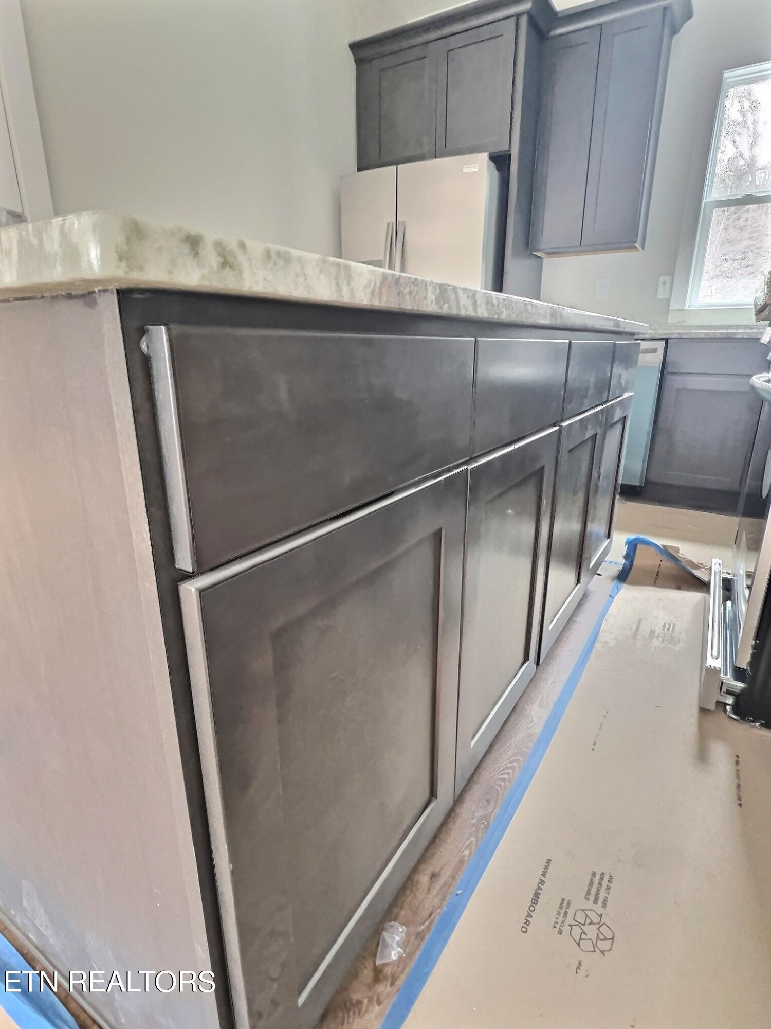 Lindsay Mill Circle, 1