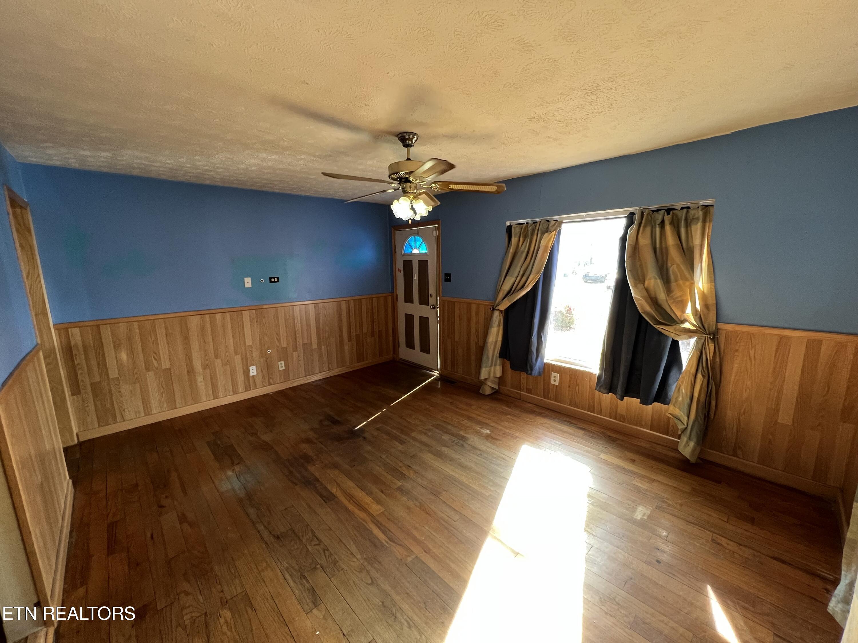 407 E 4th St, LaFollette