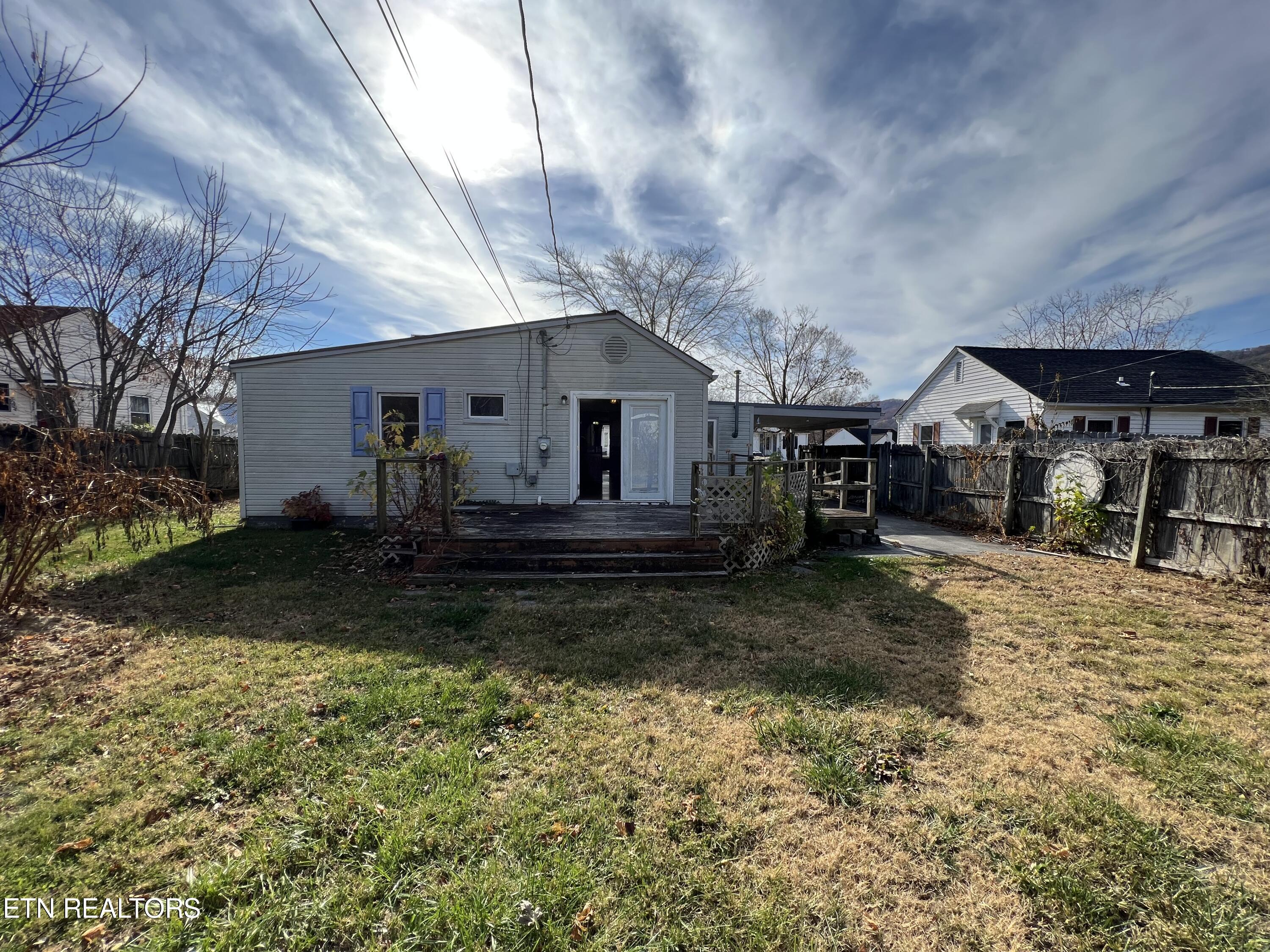 407 E 4th St, LaFollette