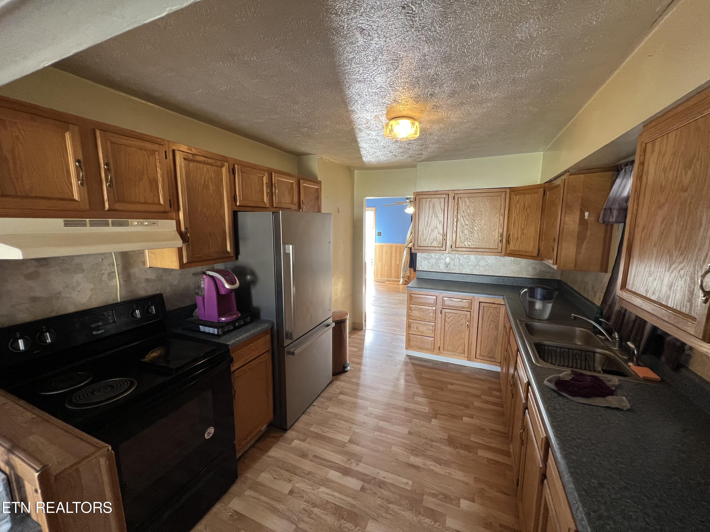 407 E 4th St, LaFollette