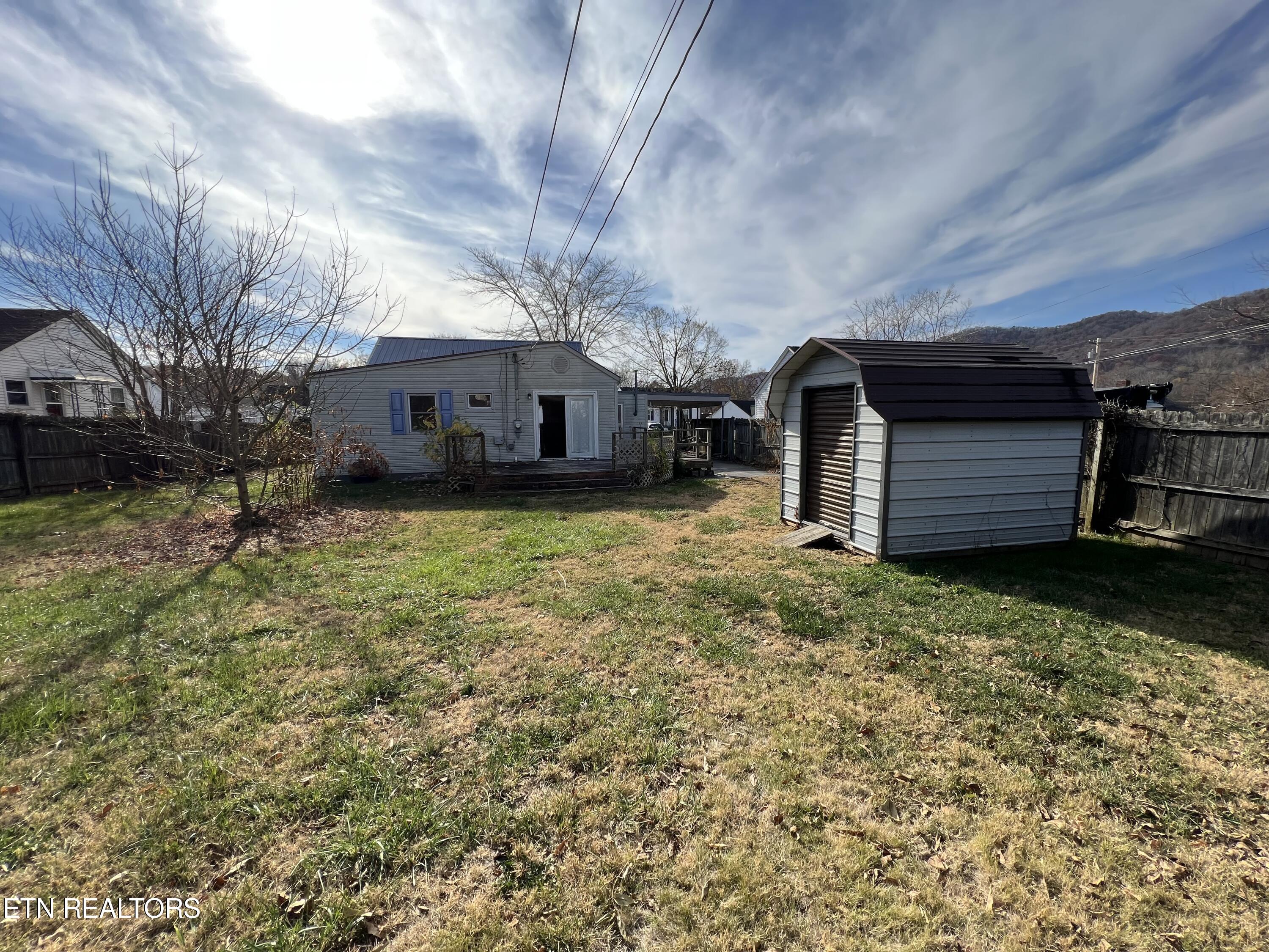 407 E 4th St, LaFollette