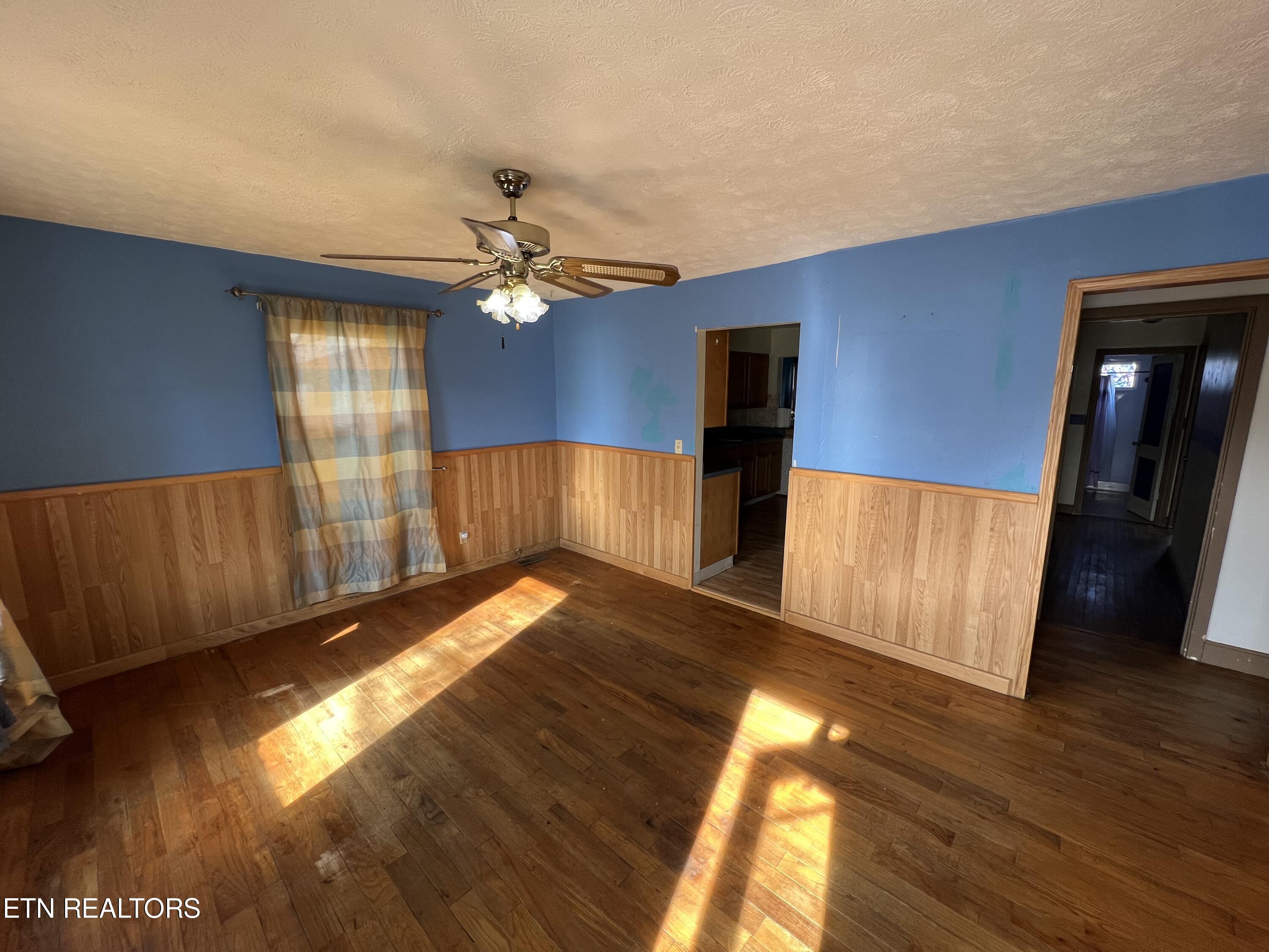 407 E 4th St, LaFollette