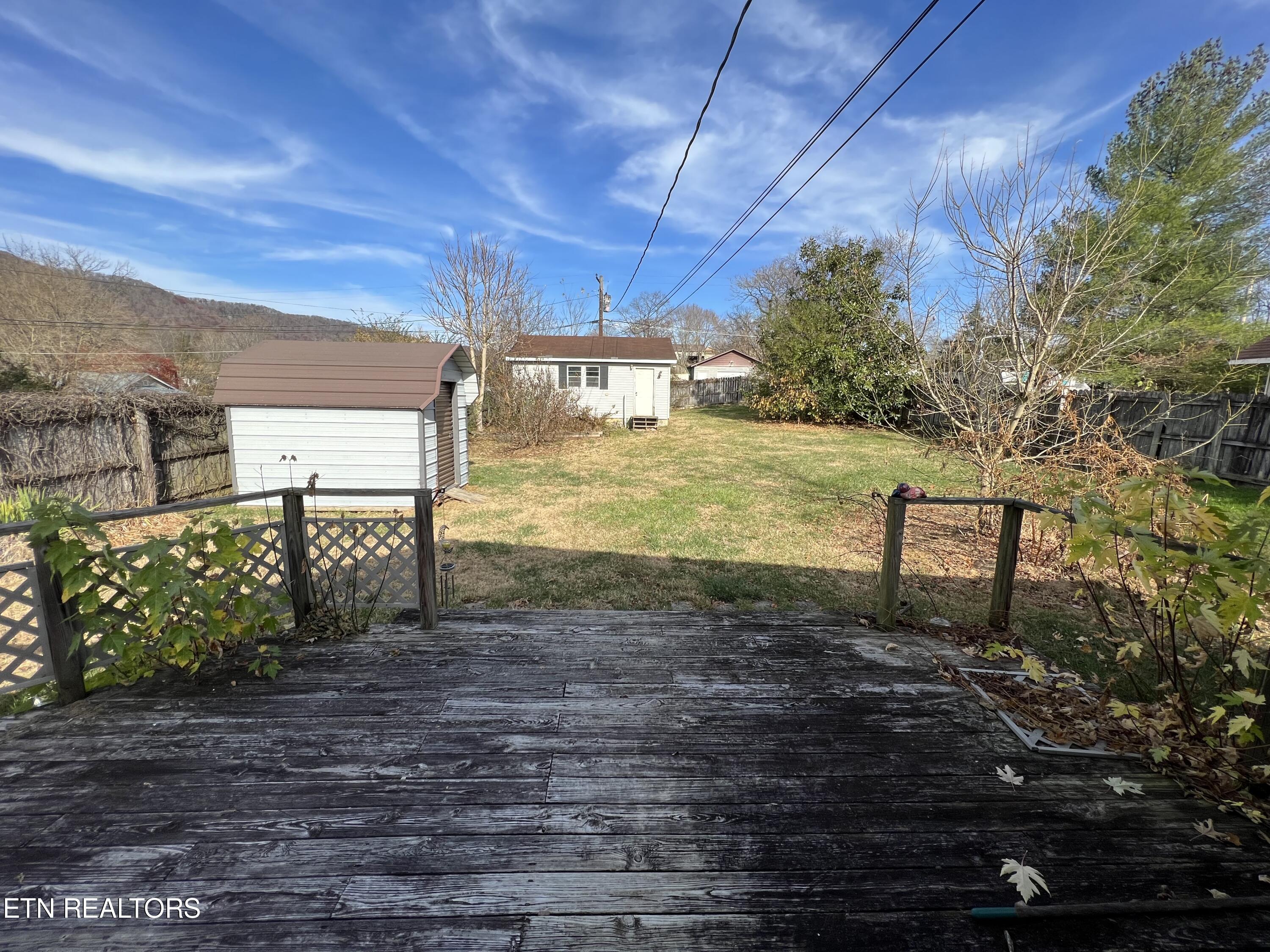 407 E 4th St, LaFollette