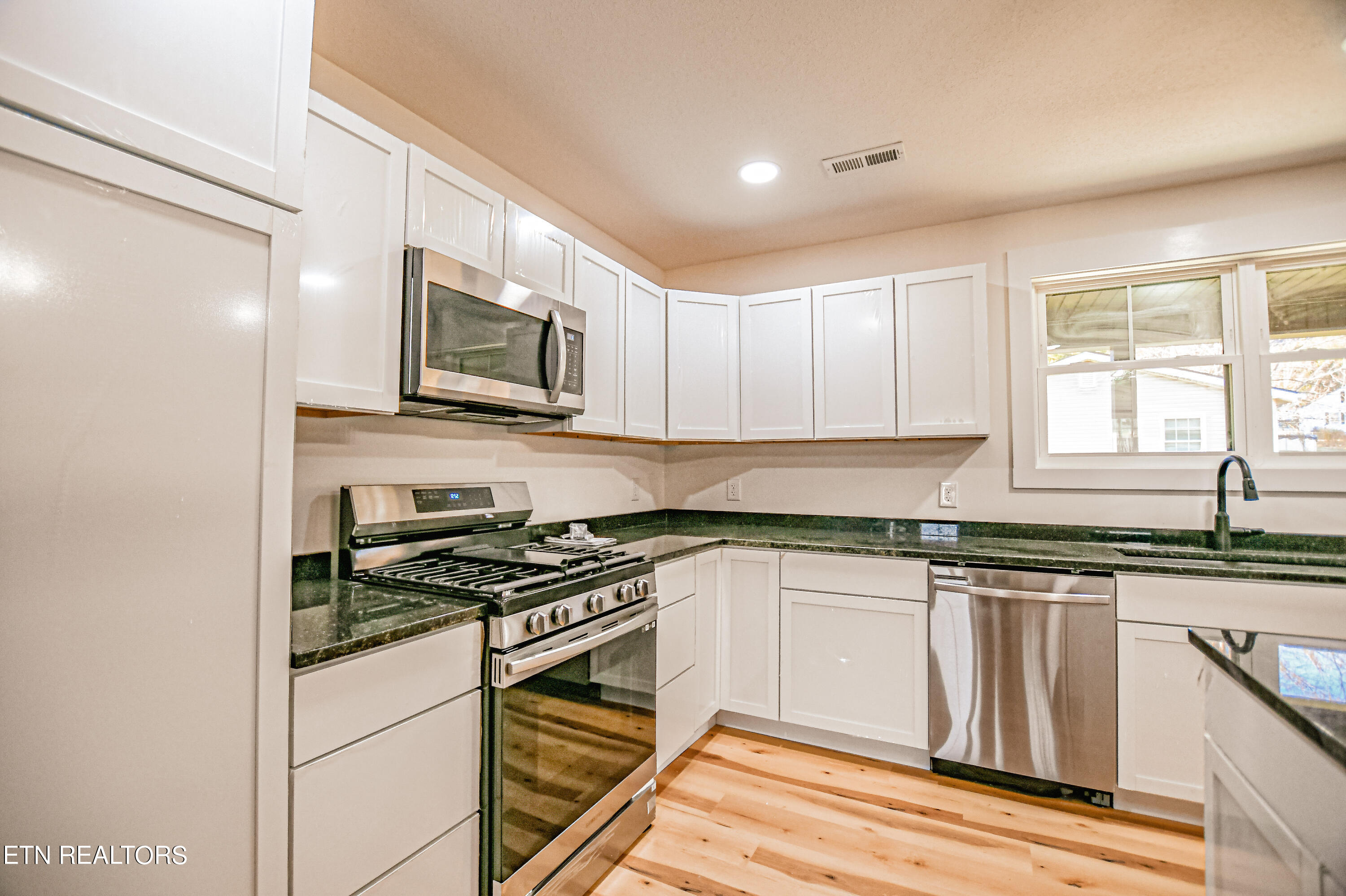 1022 Butter and Egg Rd