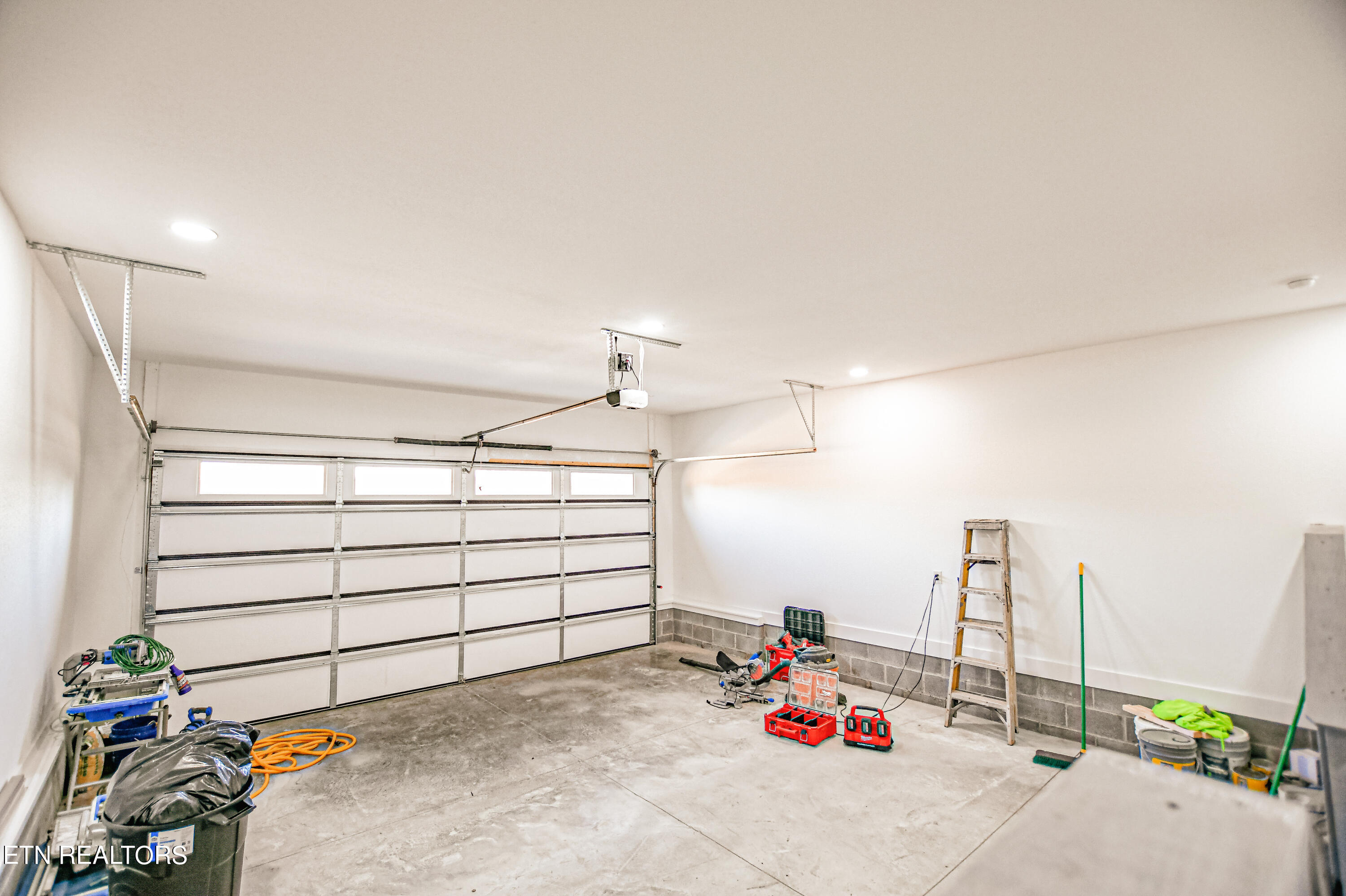 1022 Butter and Egg Rd