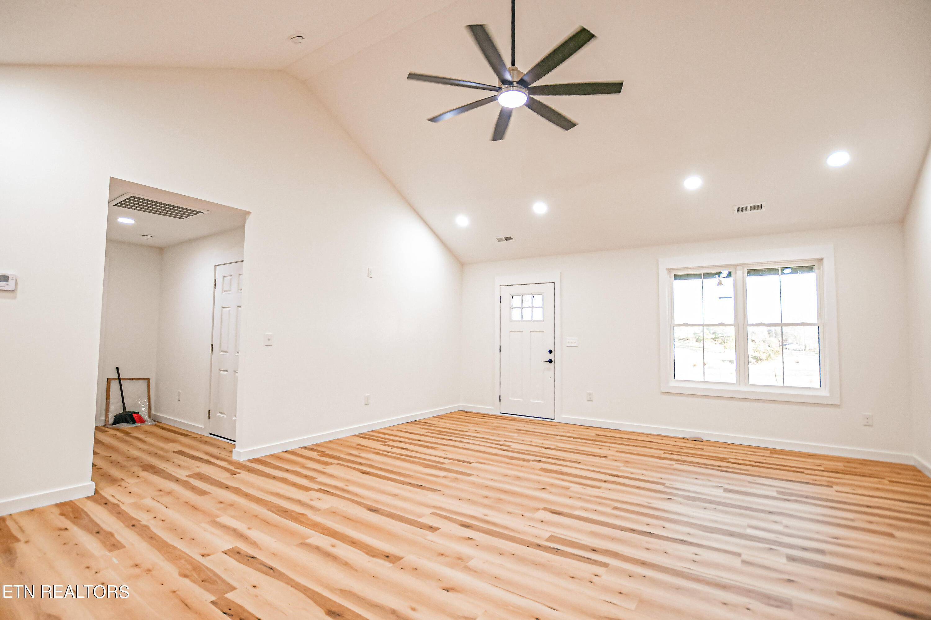 1022 Butter and Egg Rd