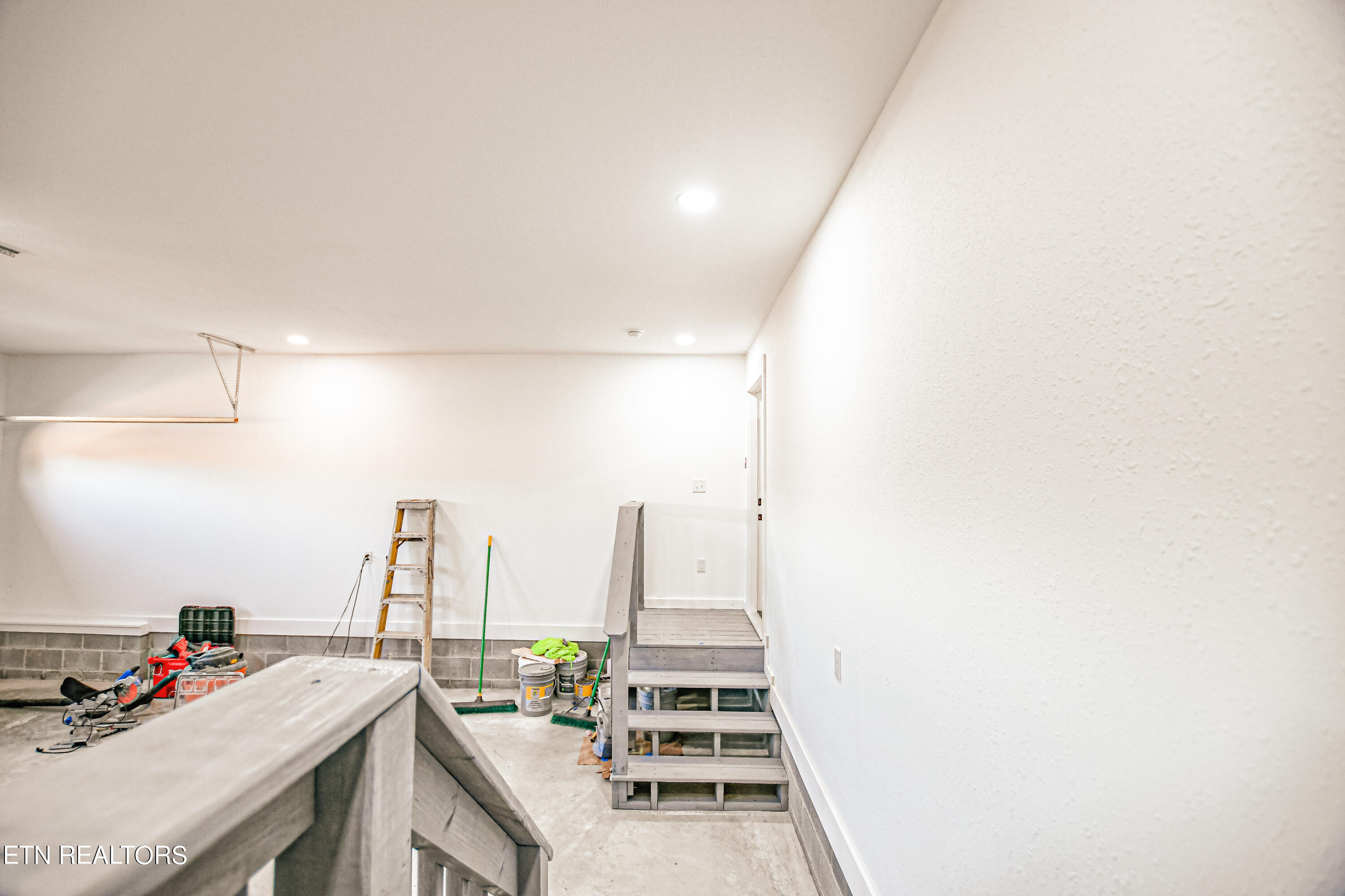 1022 Butter and Egg Rd