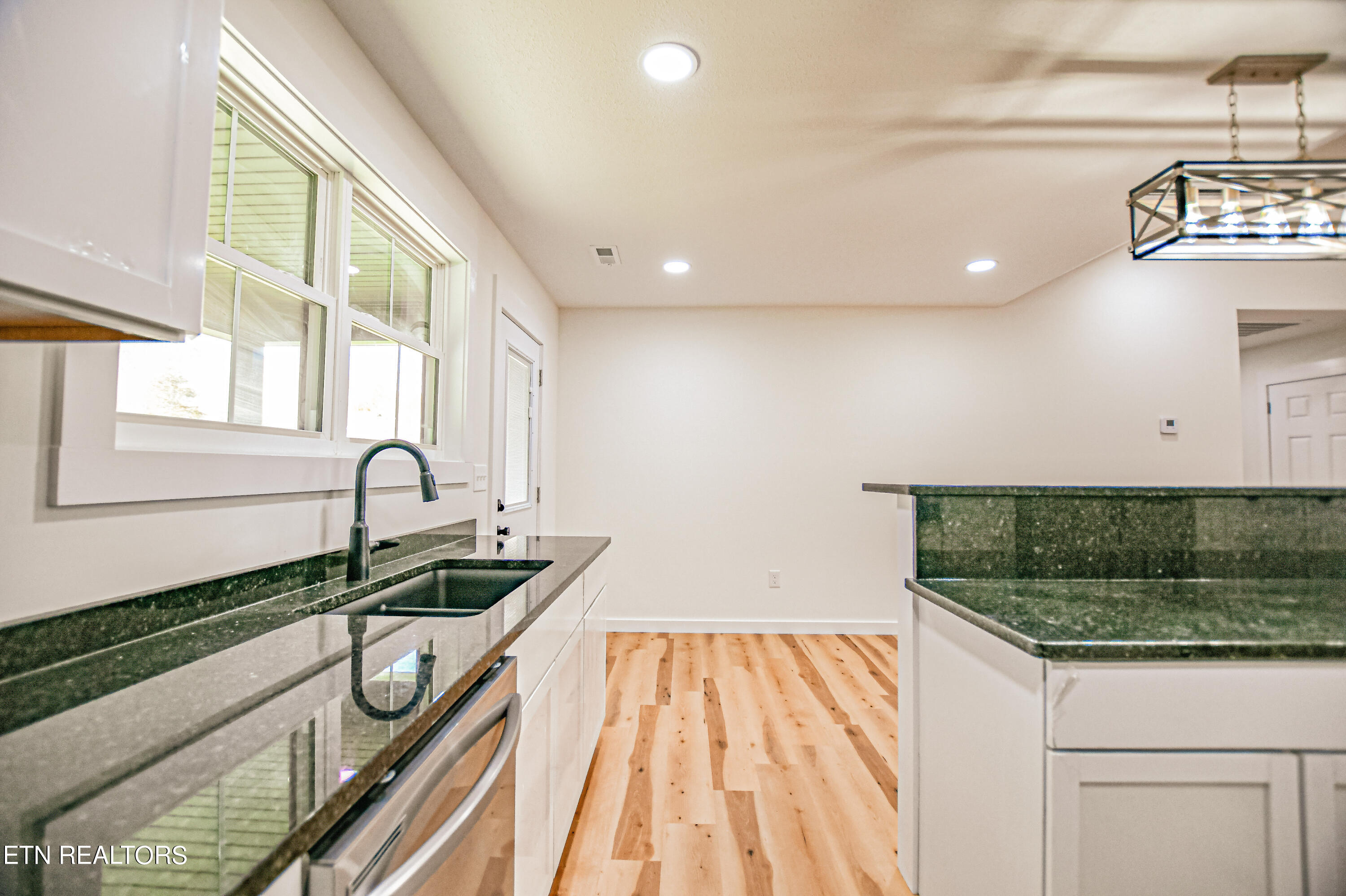 1022 Butter and Egg Rd