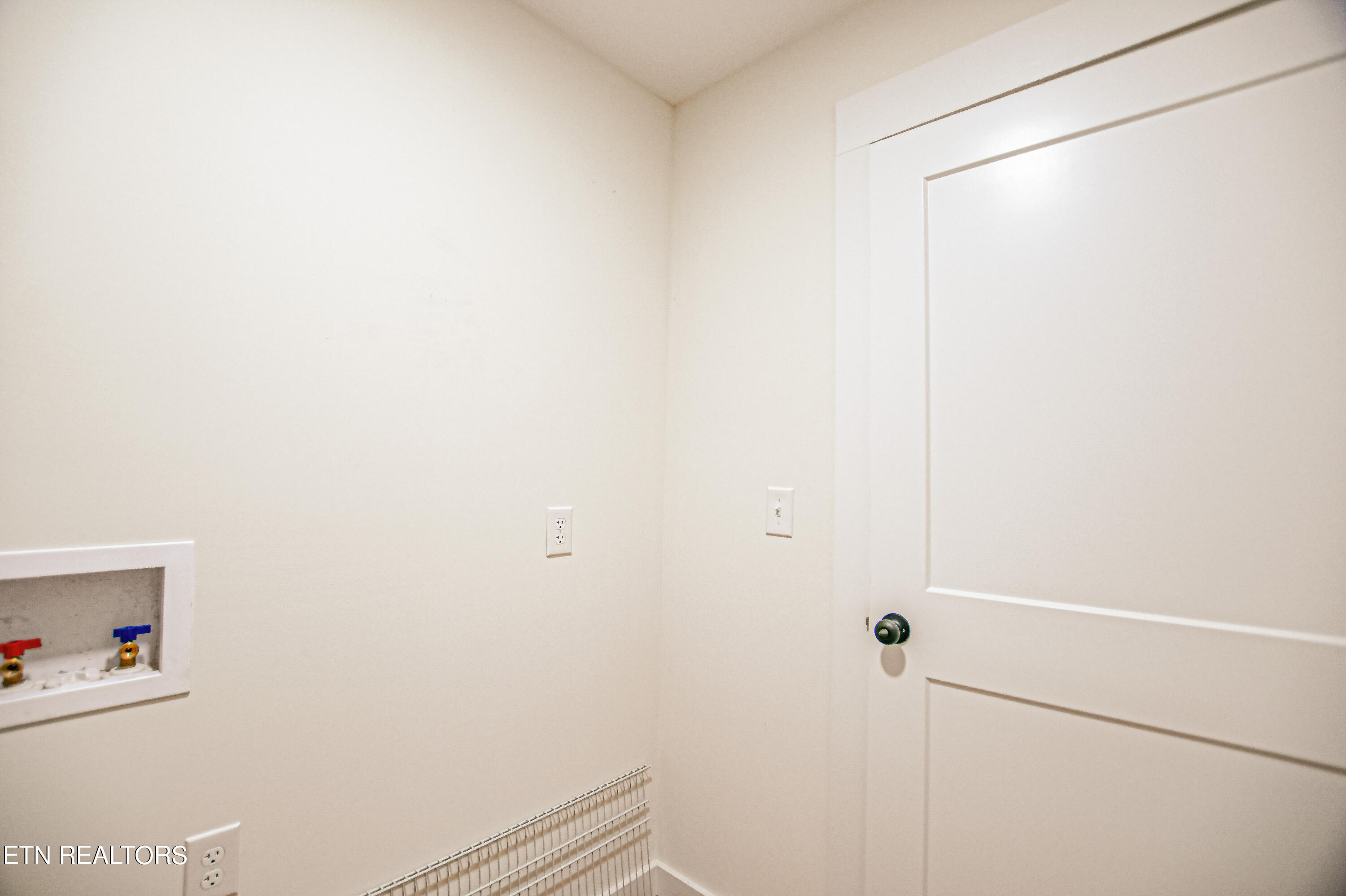 1022 Butter and Egg Rd