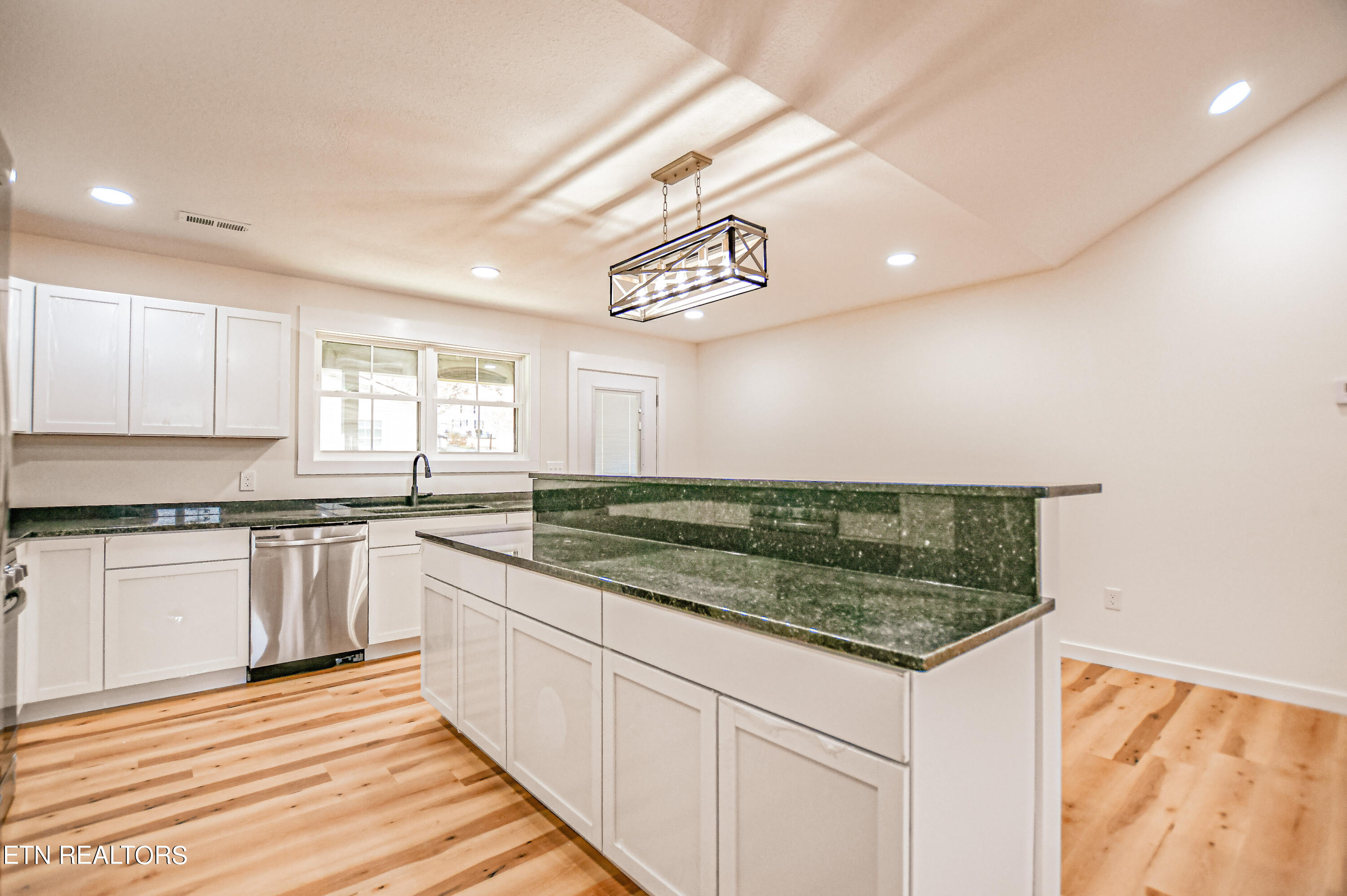 1022 Butter and Egg Rd