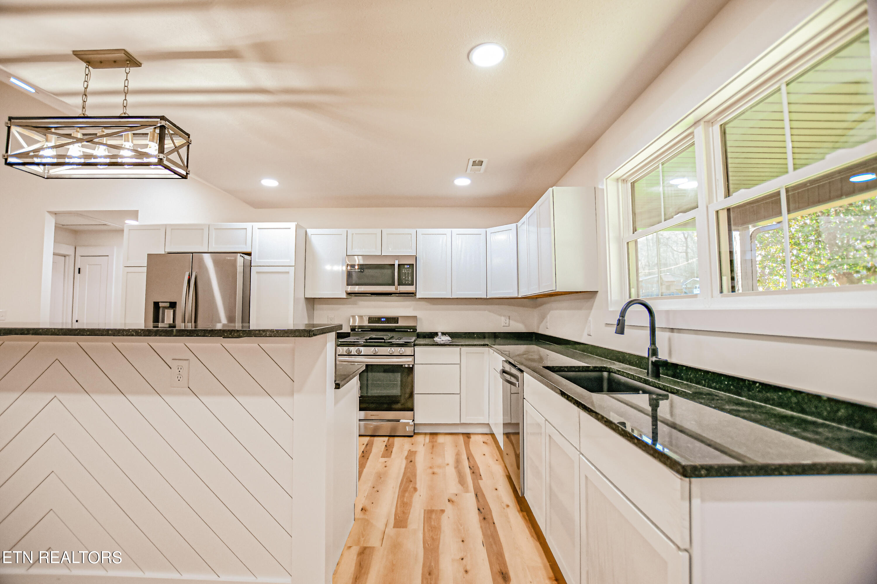 1022 Butter and Egg Rd