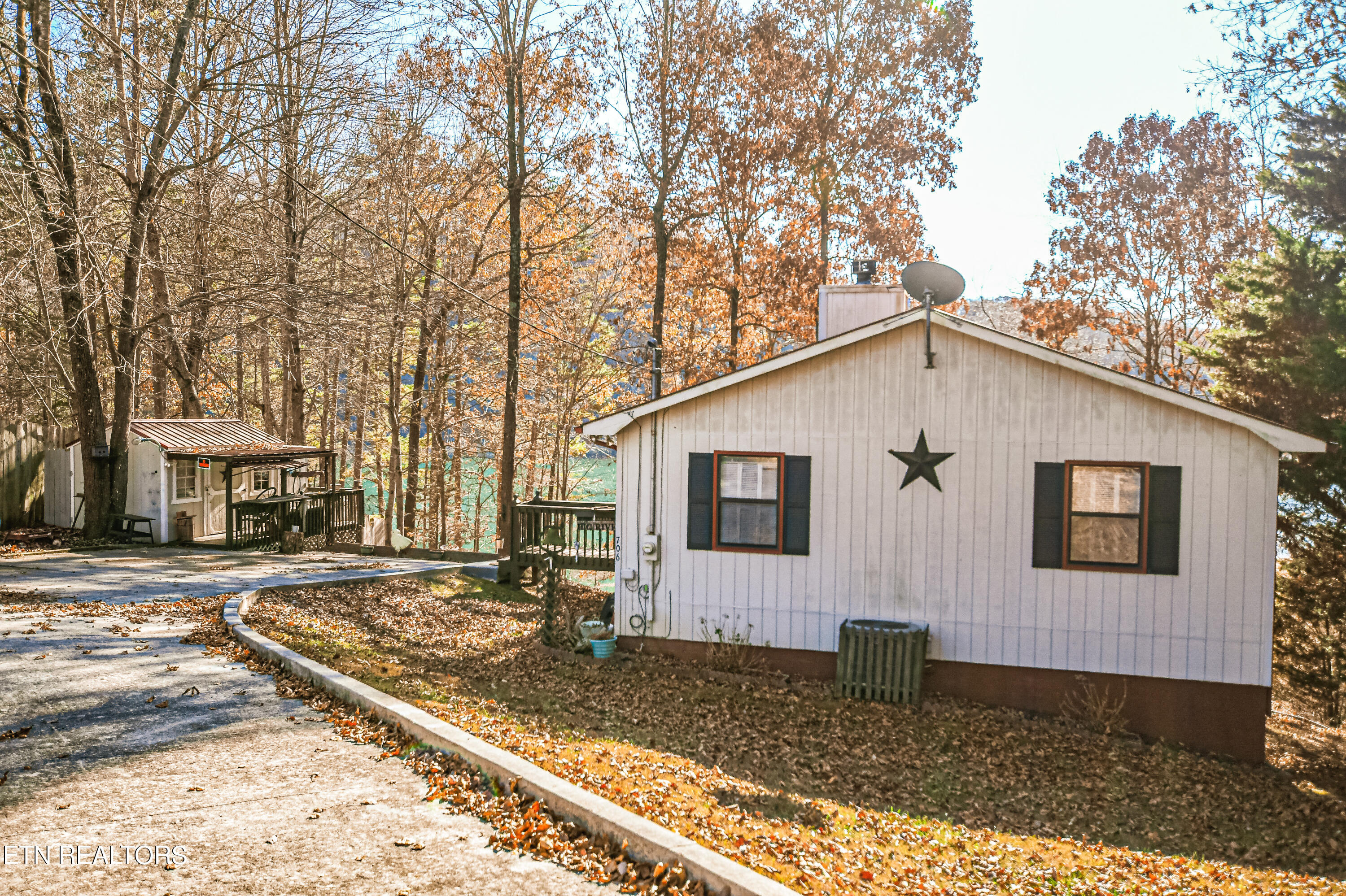 706 Bankston Lane, LaFollette