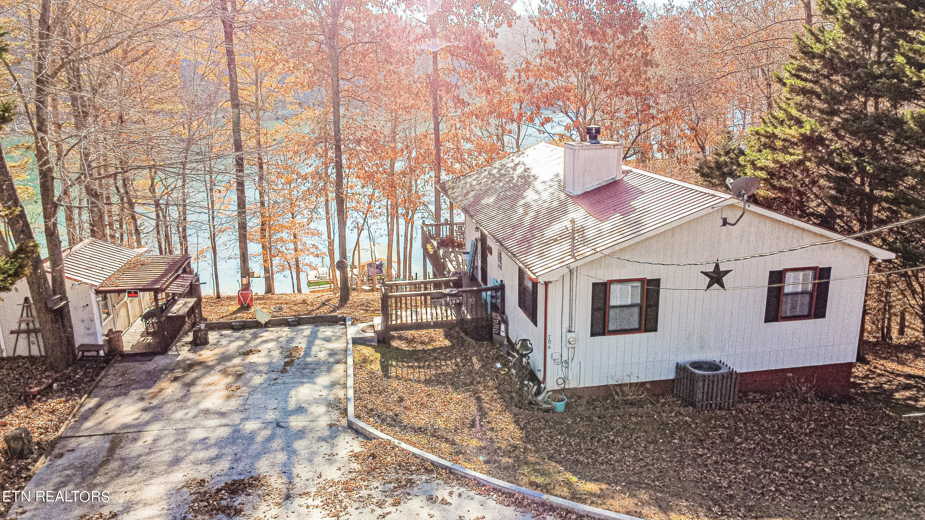 706 Bankston Lane, LaFollette