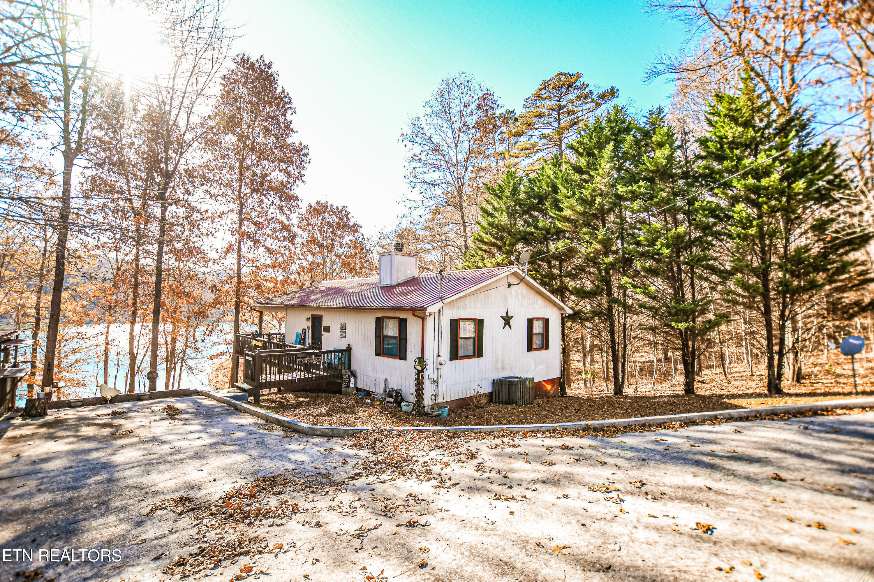 706 Bankston Lane, LaFollette