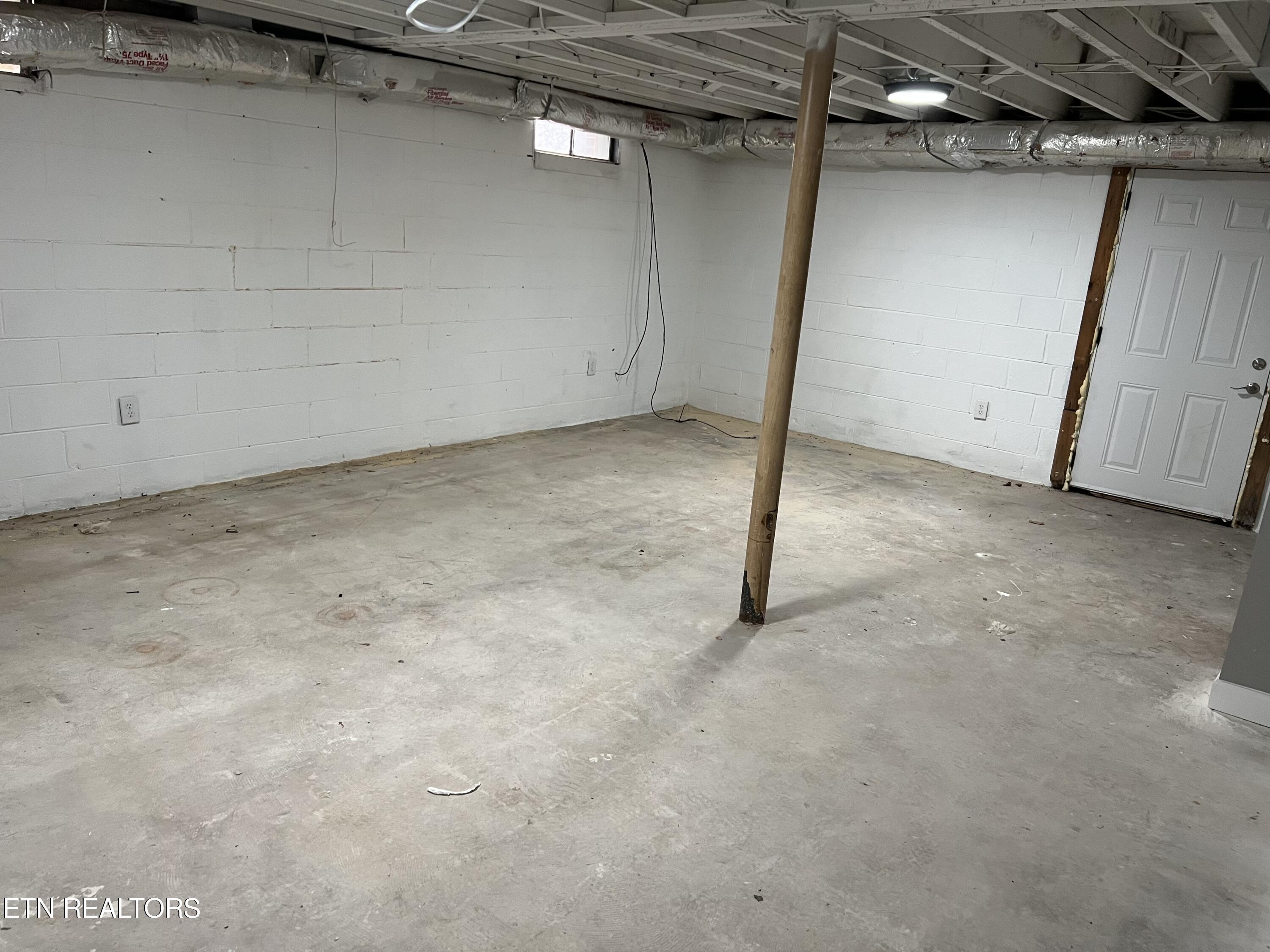 124 Gross Lane, LaFollette