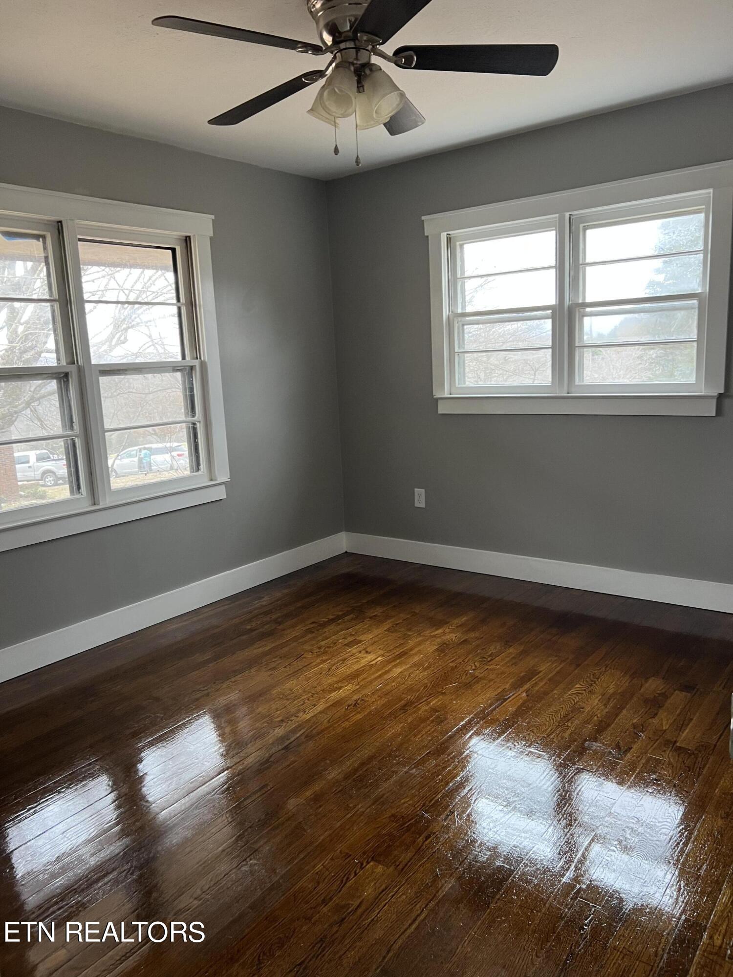 124 Gross Lane, LaFollette