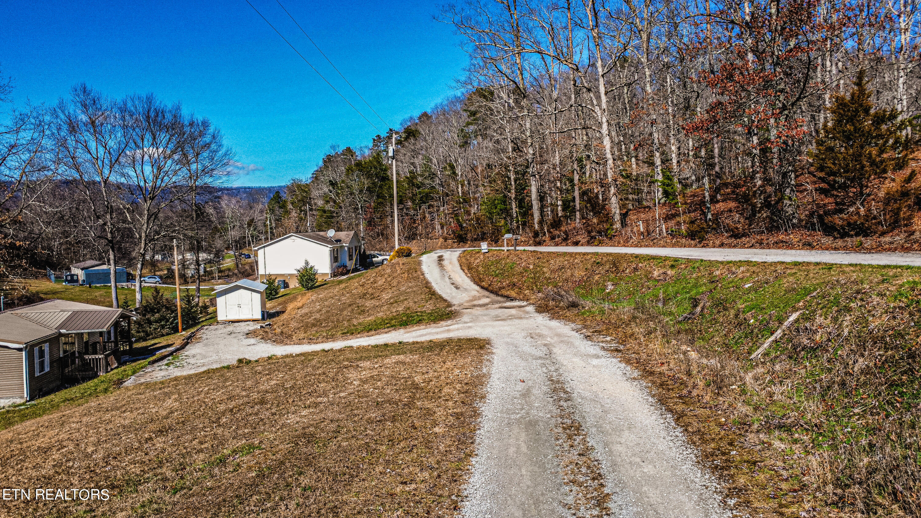 Mac Ivey Lane, LaFollette