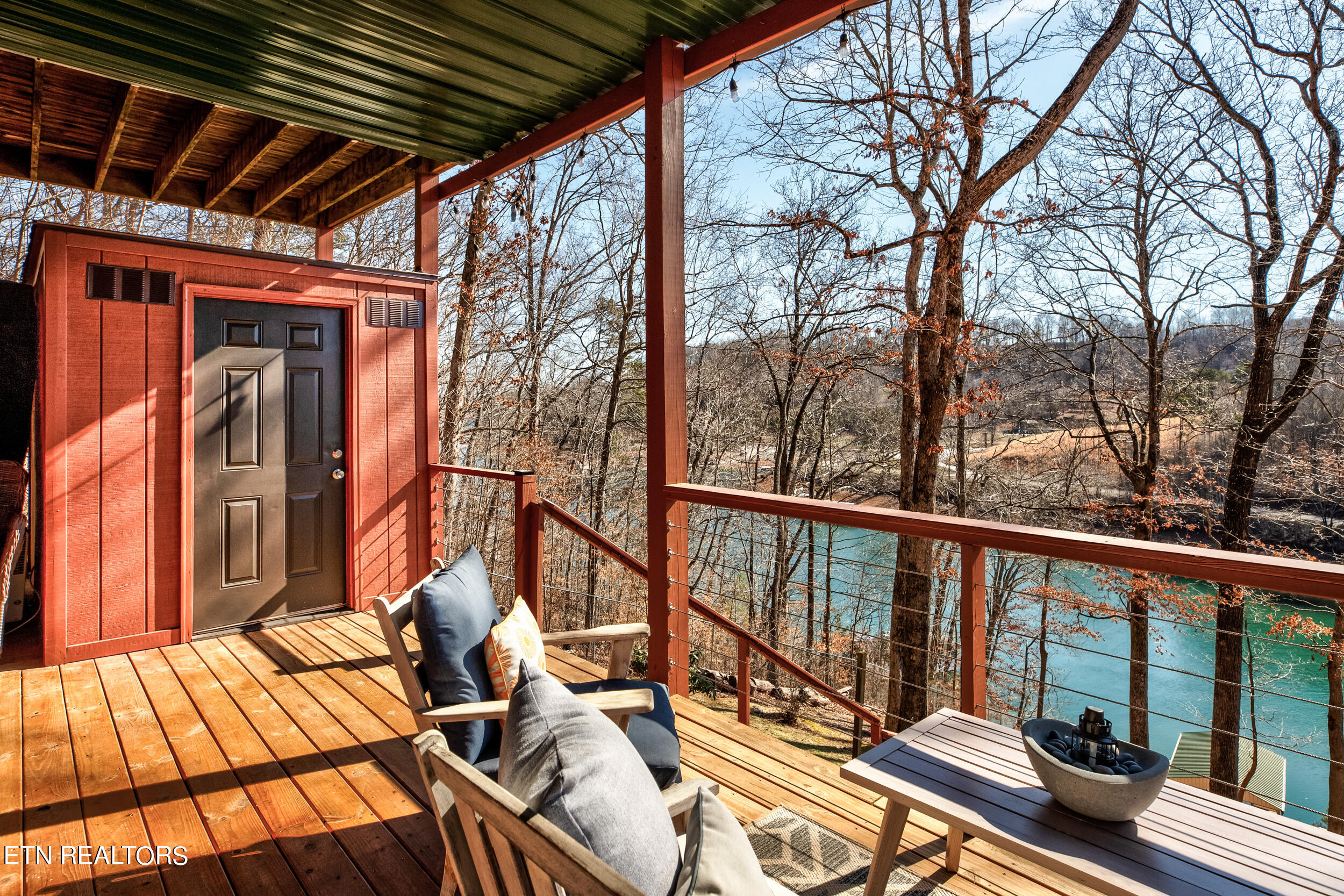 282 Harbor Lane, LaFollette