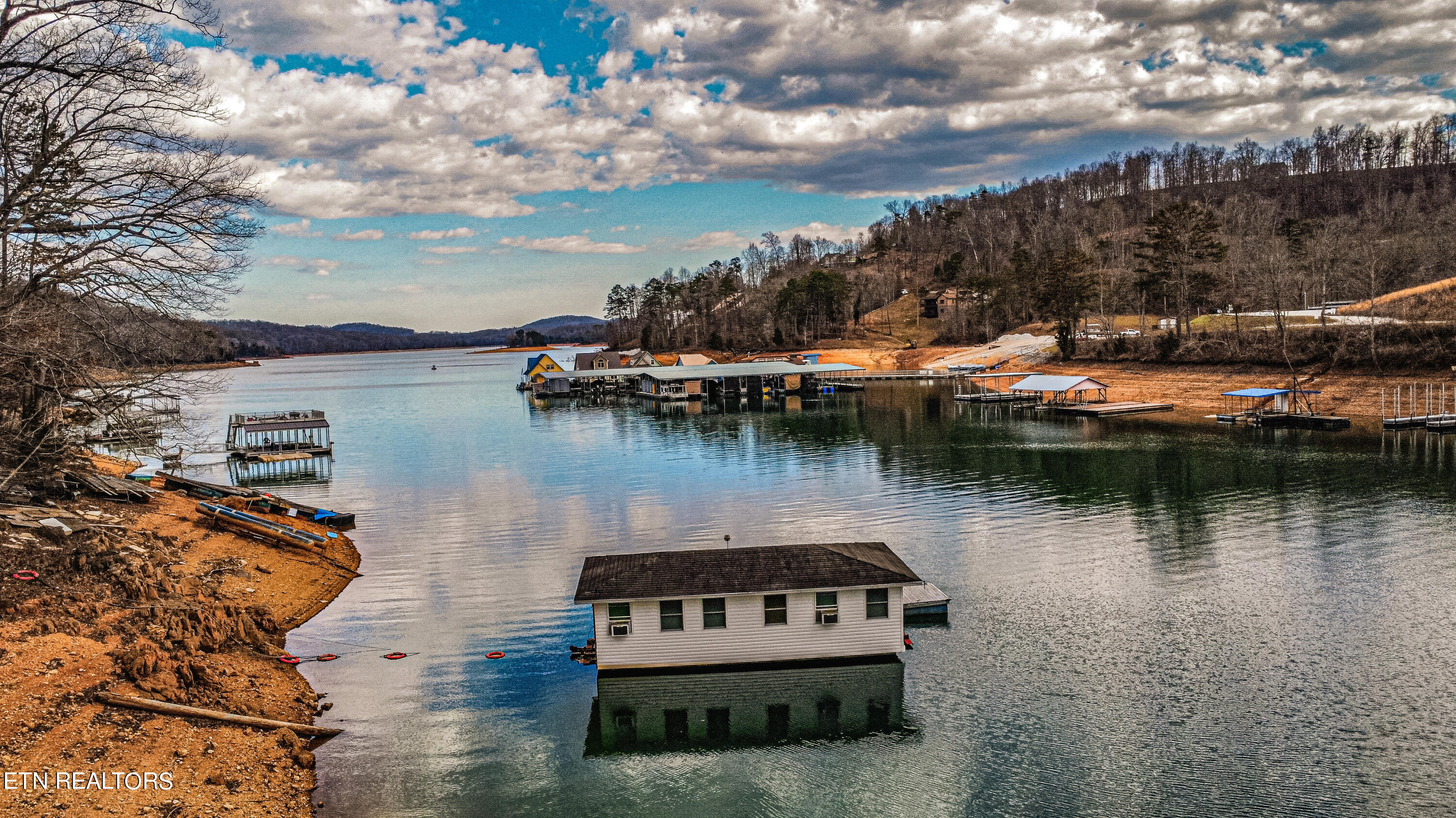 282 Harbor Lane, LaFollette