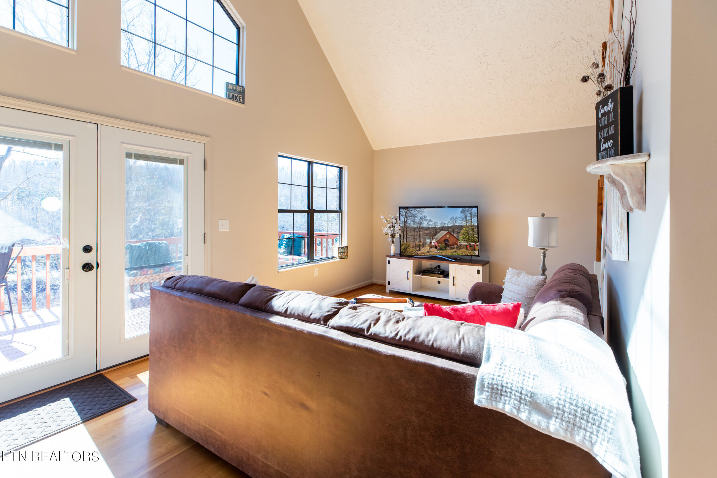 282 Harbor Lane, LaFollette