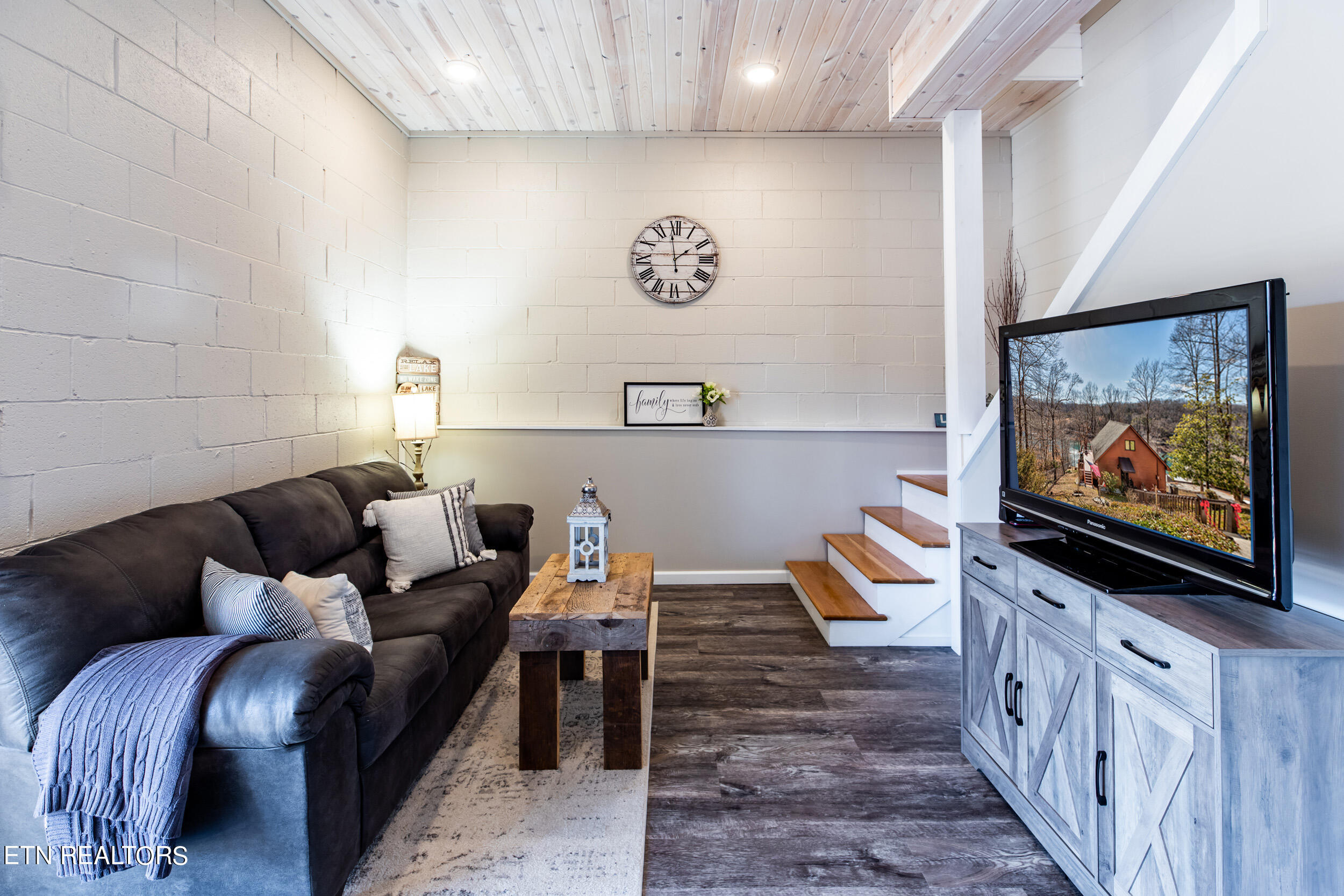 282 Harbor Lane, LaFollette