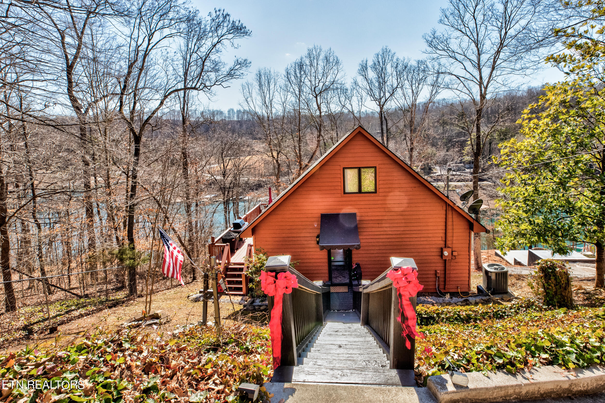 282 Harbor Lane, LaFollette