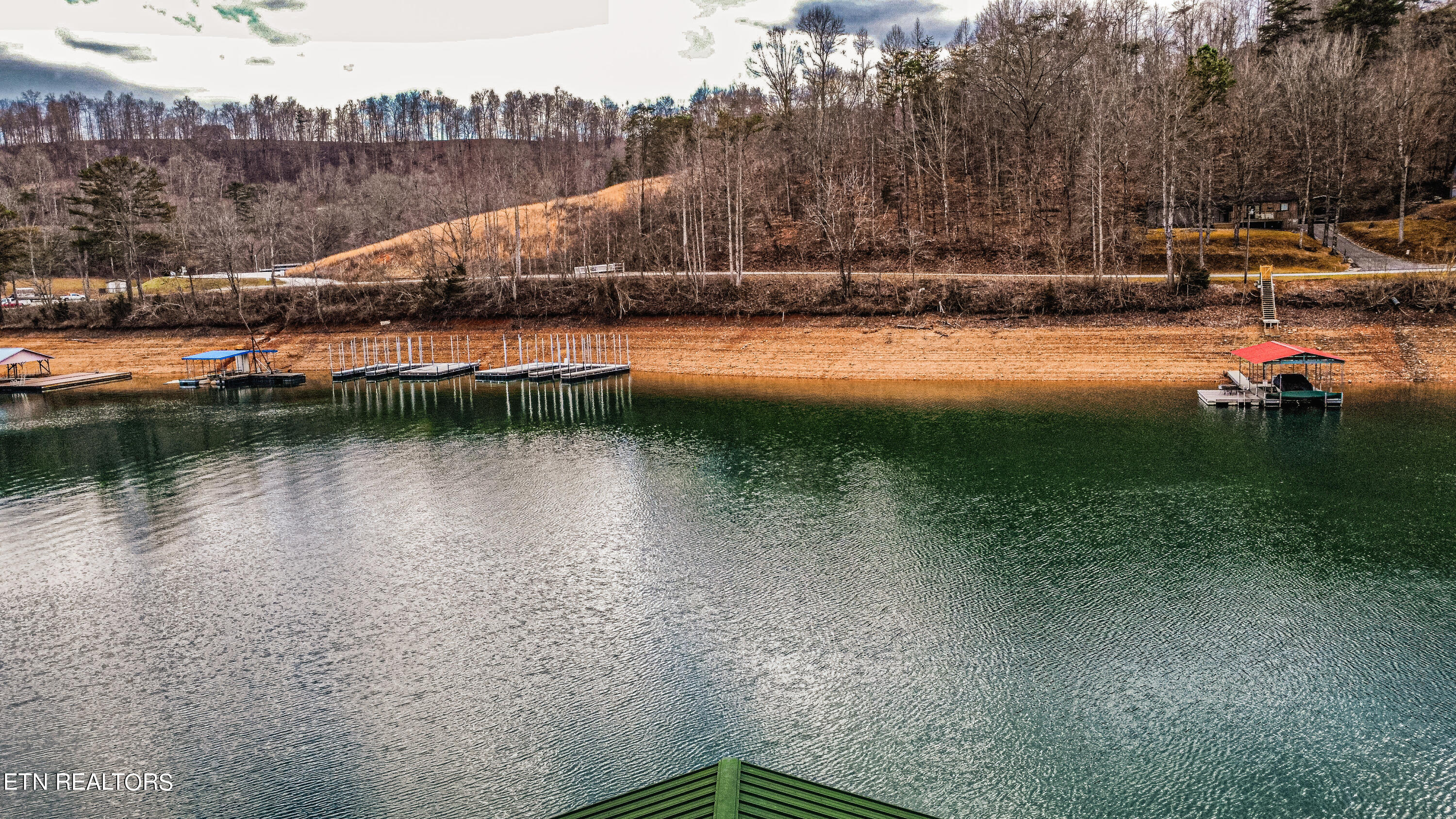 282 Harbor Lane, LaFollette