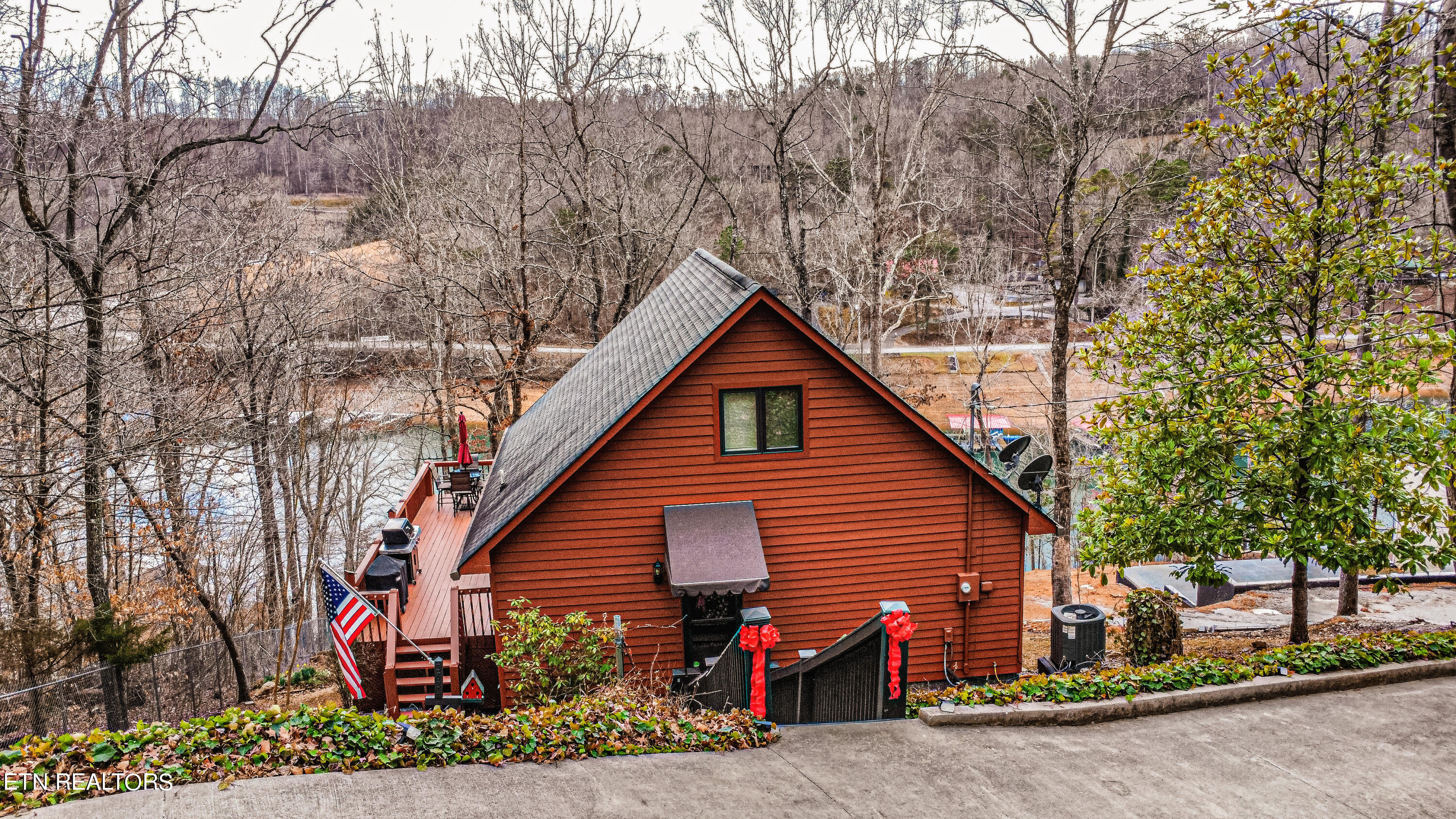 282 Harbor Lane, LaFollette