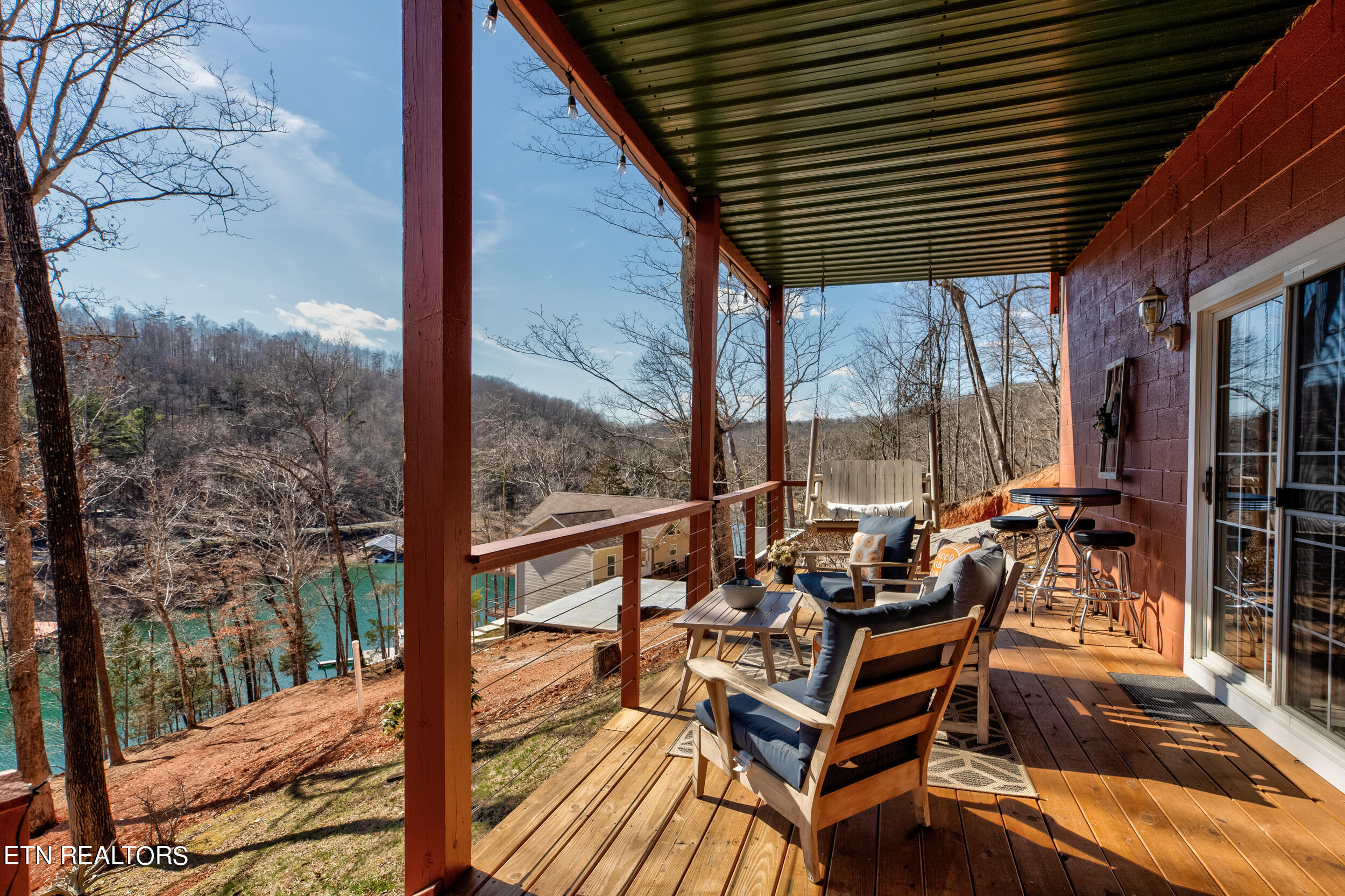 282 Harbor Lane, LaFollette