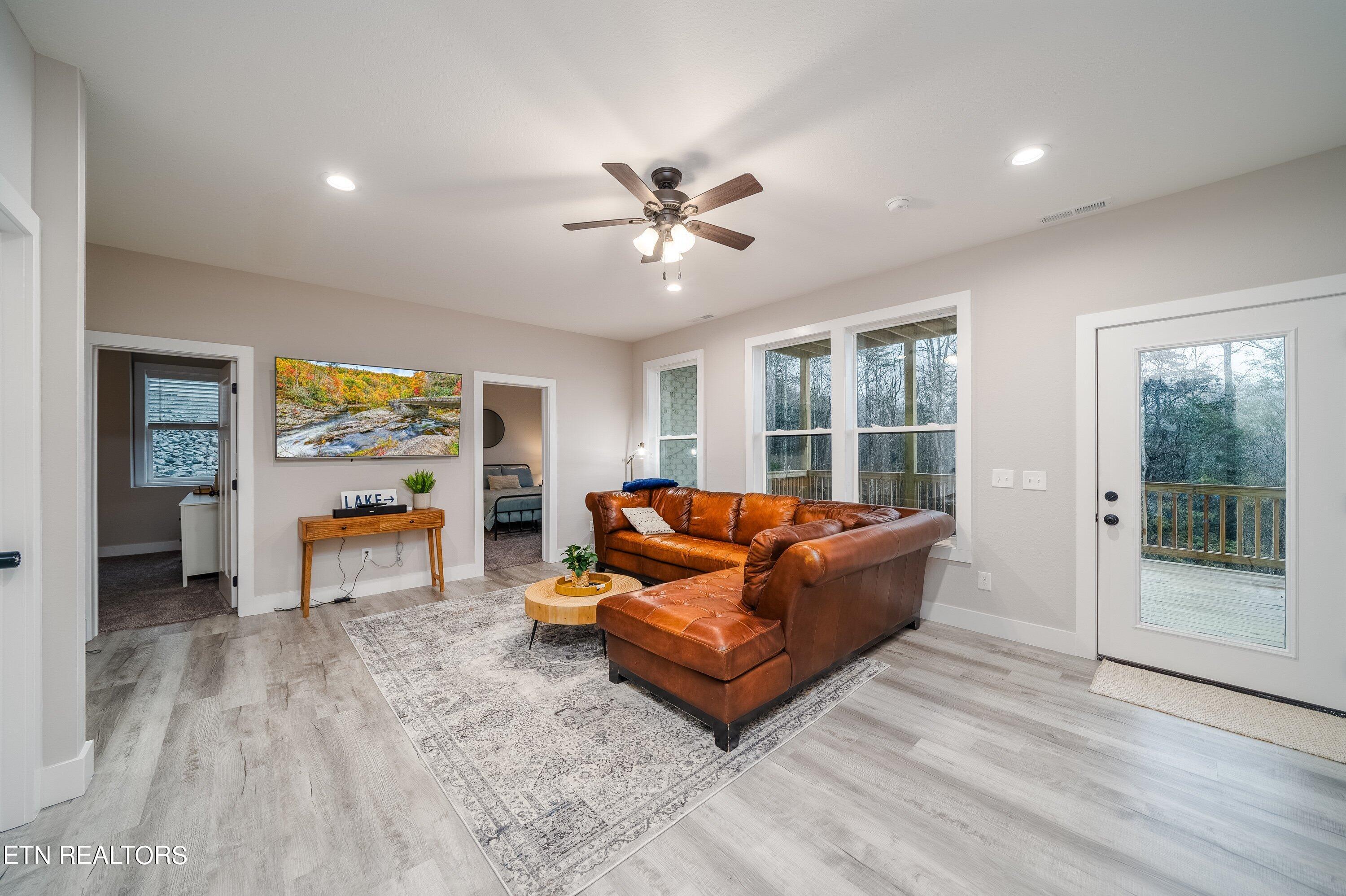 125 Pool Rd, LaFollette