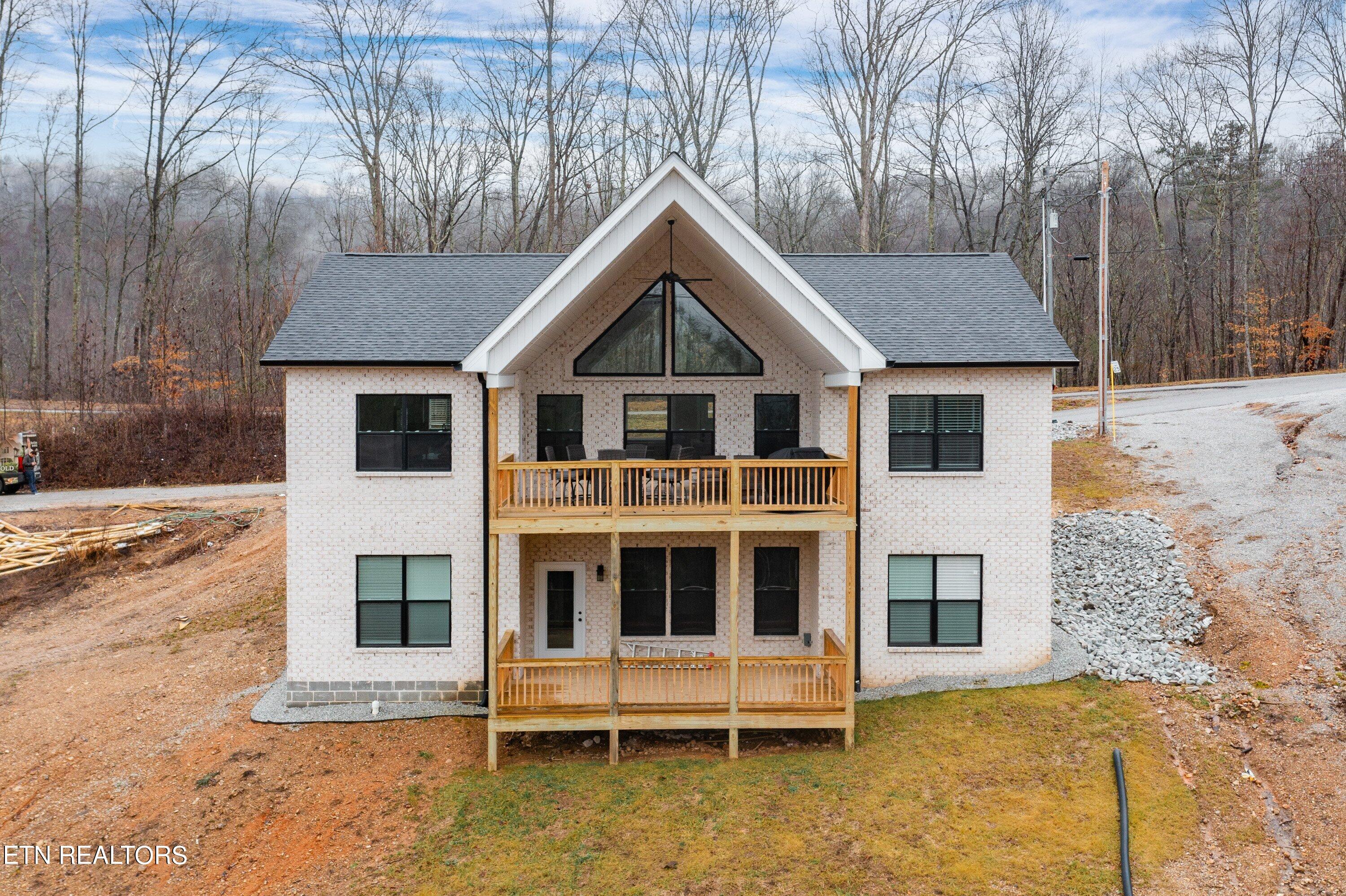 125 Pool Rd, LaFollette