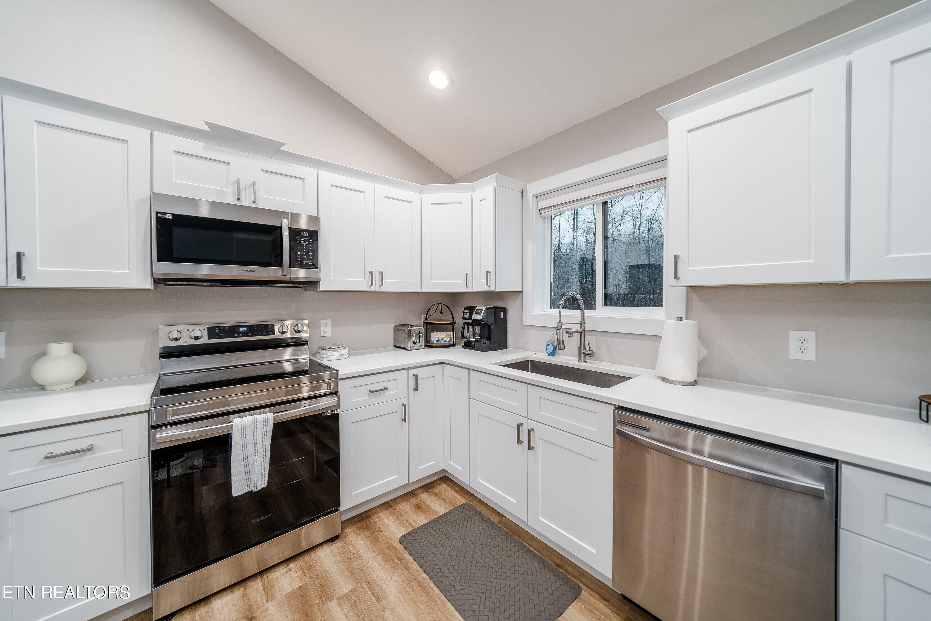 125 Pool Rd, LaFollette