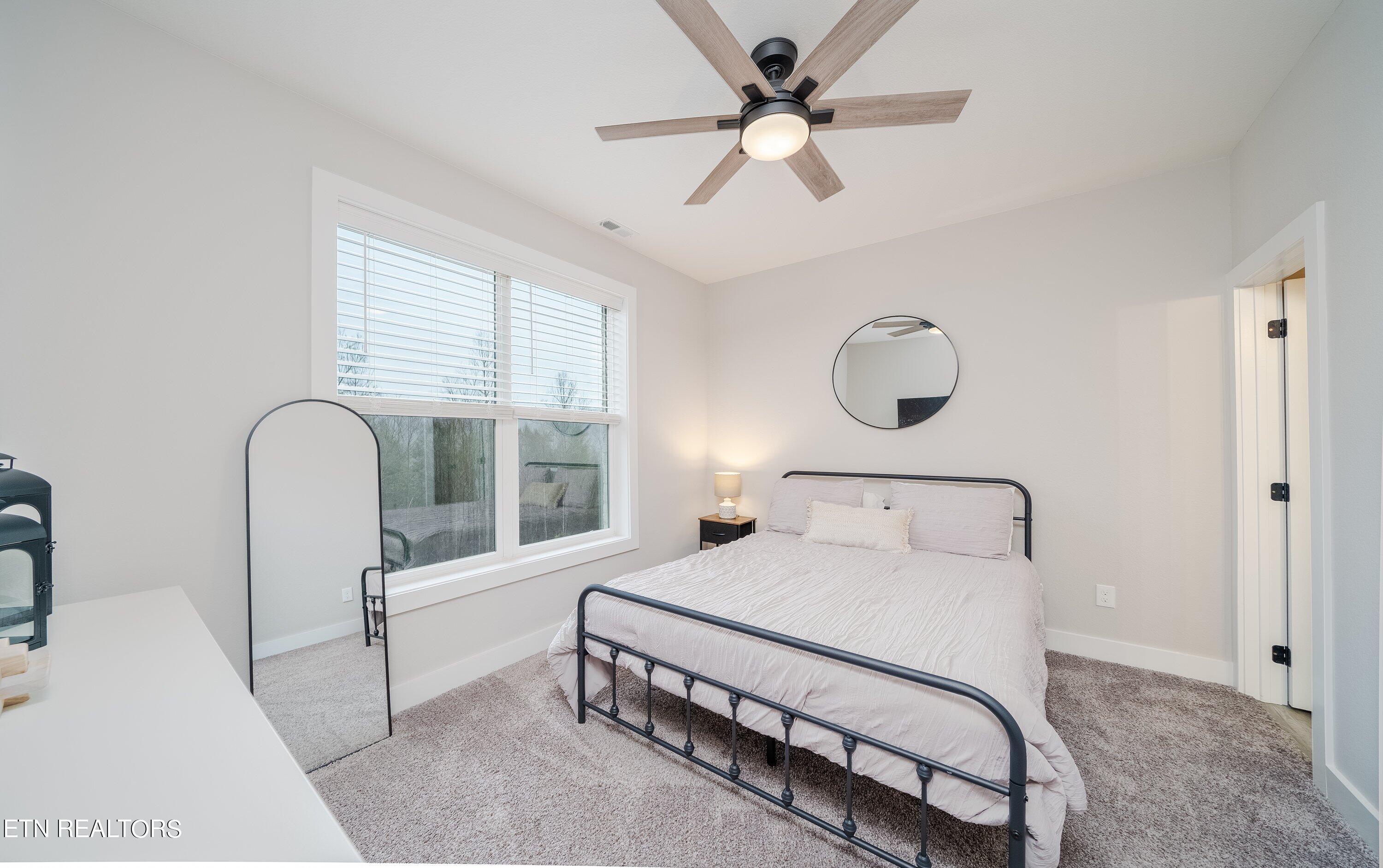 125 Pool Rd, LaFollette