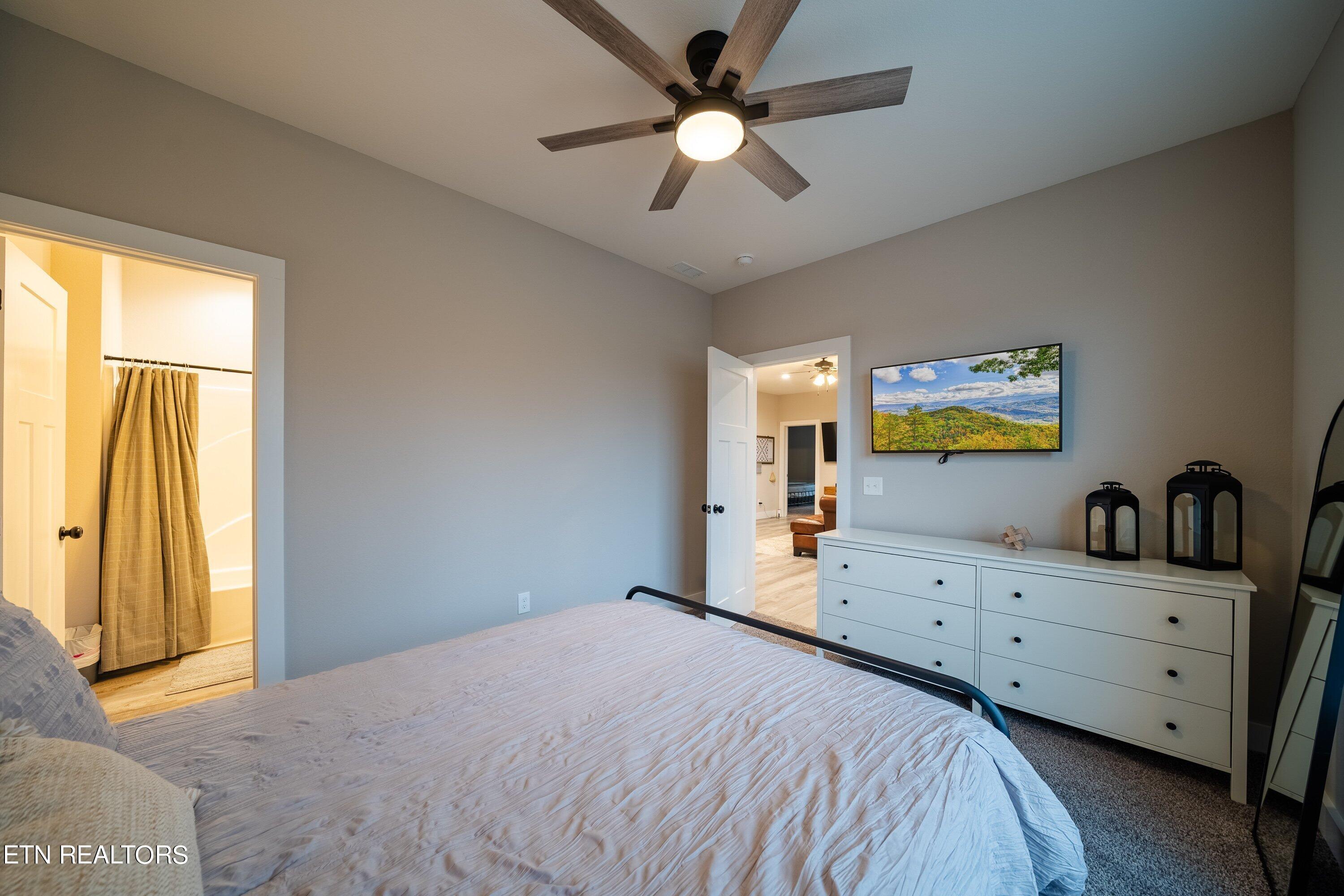 125 Pool Rd, LaFollette