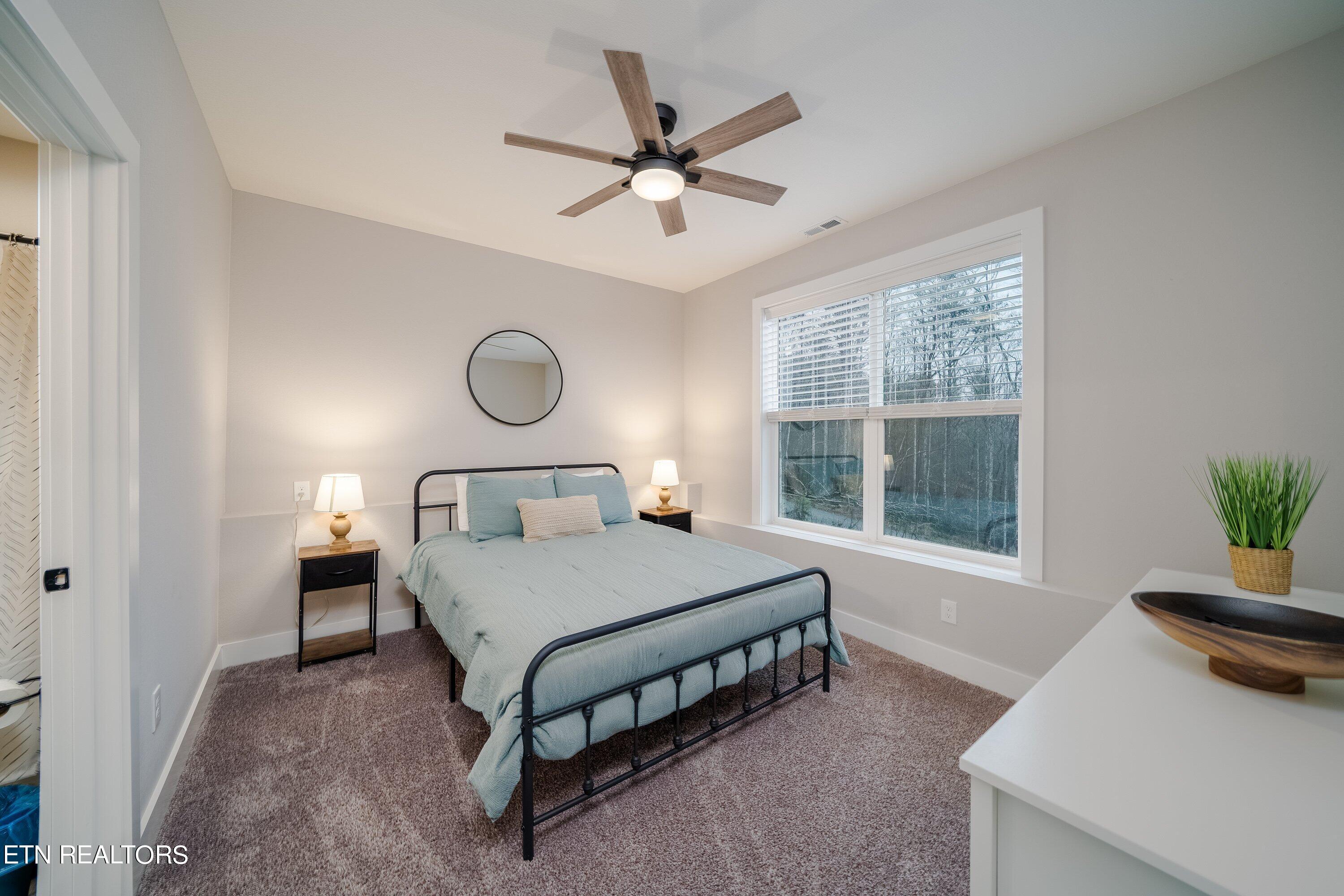 125 Pool Rd, LaFollette